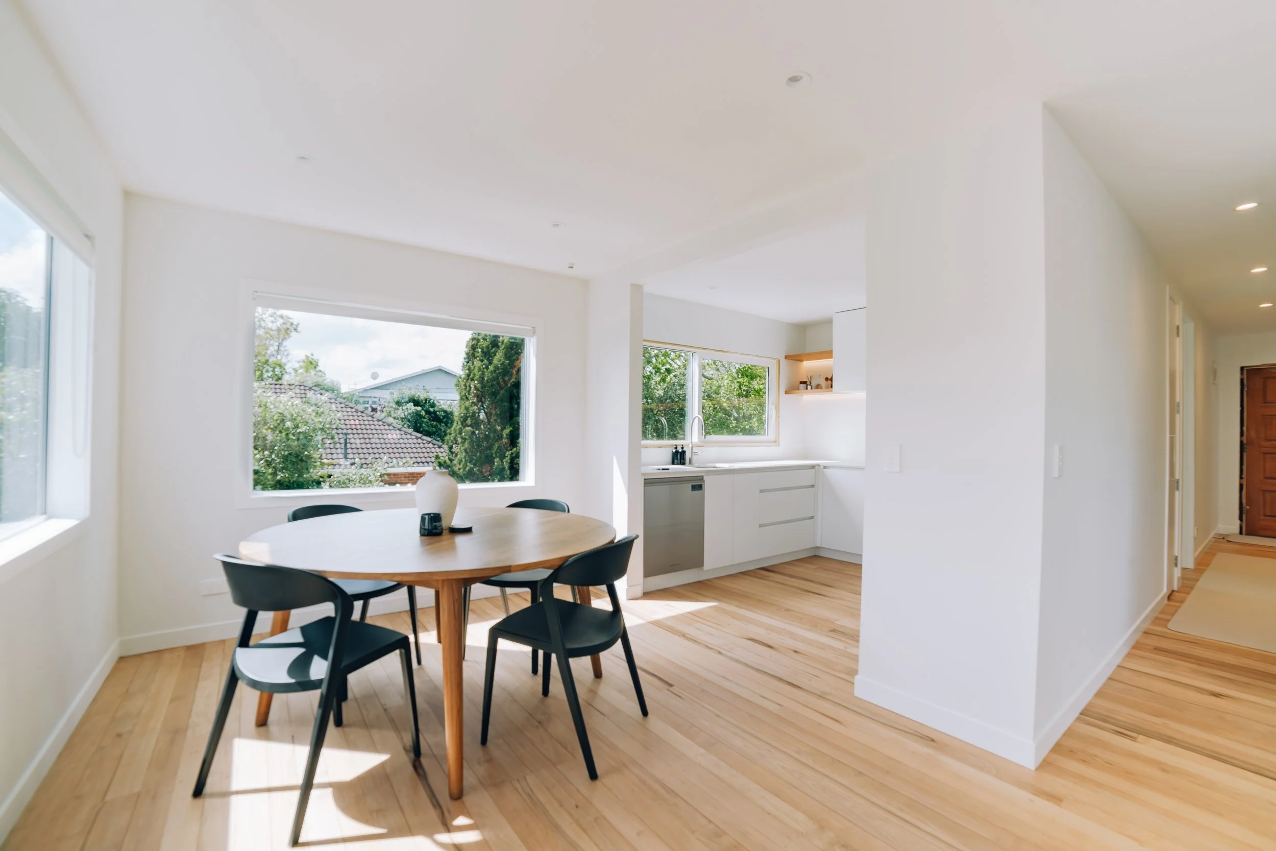 Cheltenham Apartment Dining.jpg