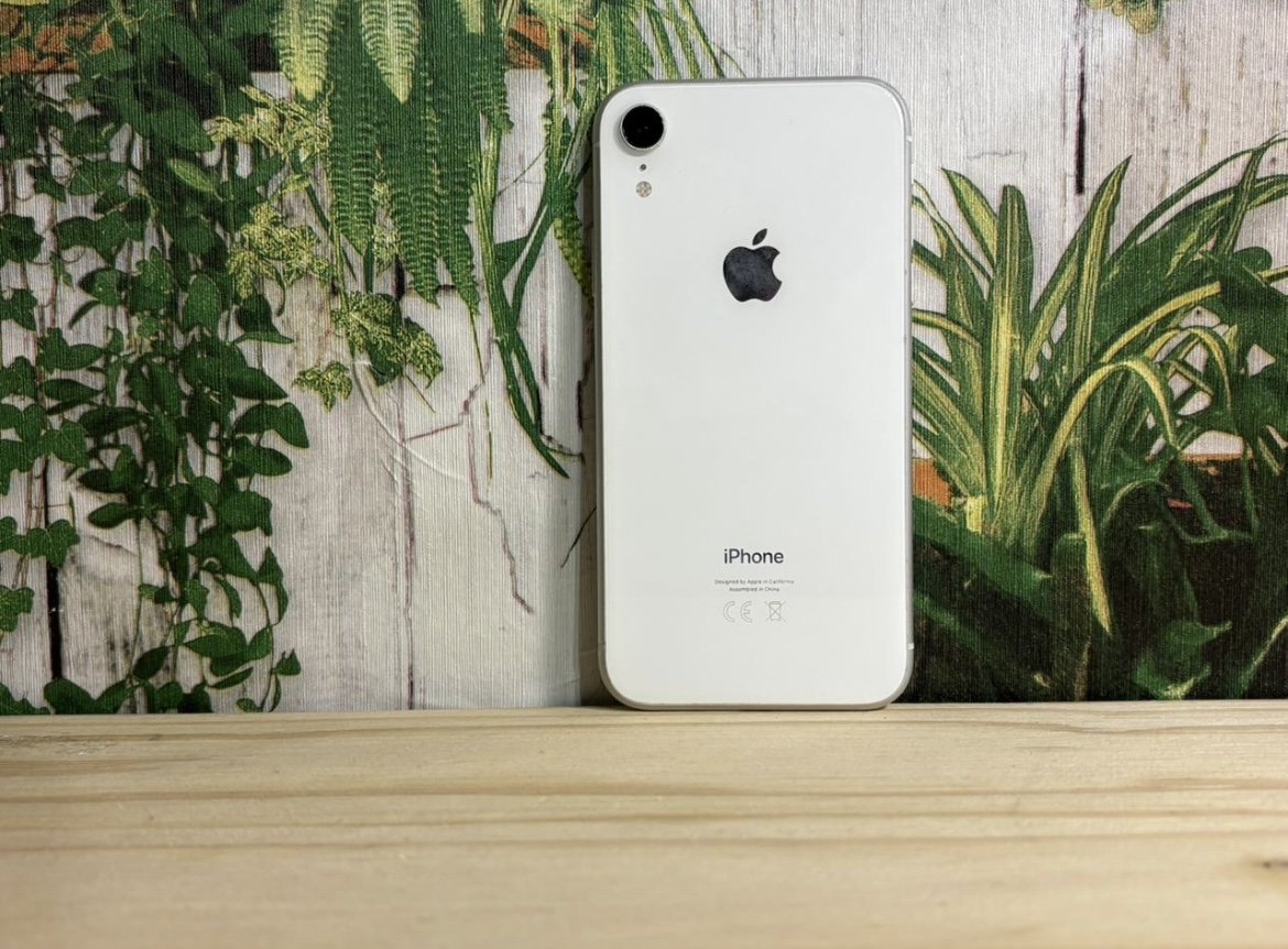 iPhone XR (No Face ID)