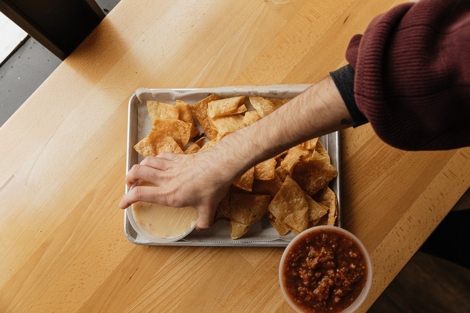 chips_queso_salsa.jpg