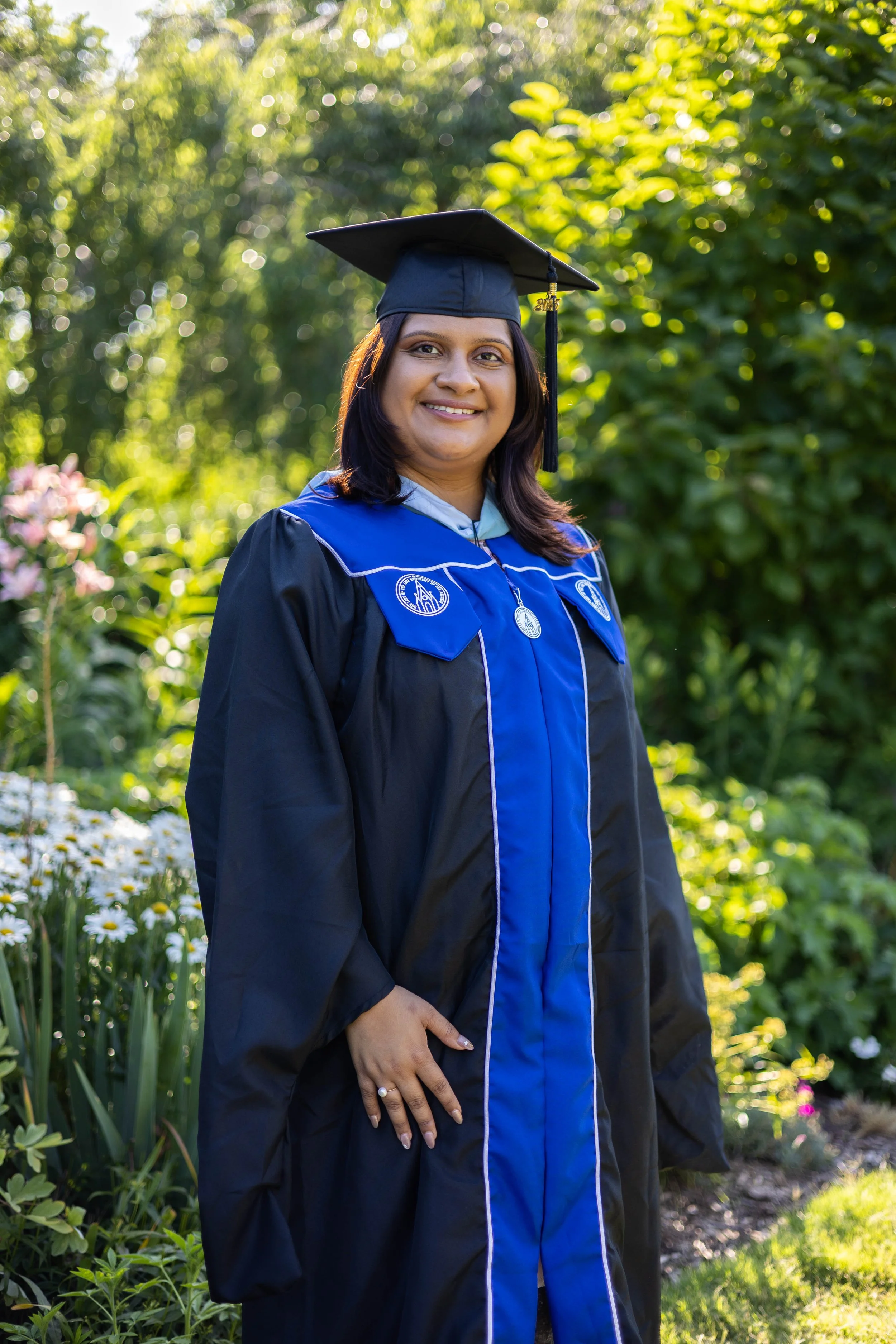 garden-graduation-session.jpg