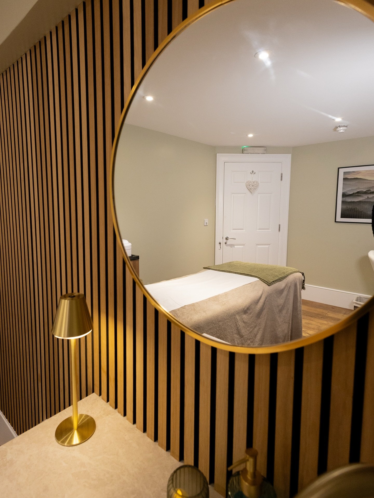 Step inside the beautiful new space of @ritual_spas_hampshire - Ritual Beauty &amp; Skin Clinic in Alresford, Hampshire, a wellness-led, ethical skincare destination brought to life with intention, care, and clarity.

In this inspiring interview, Luc