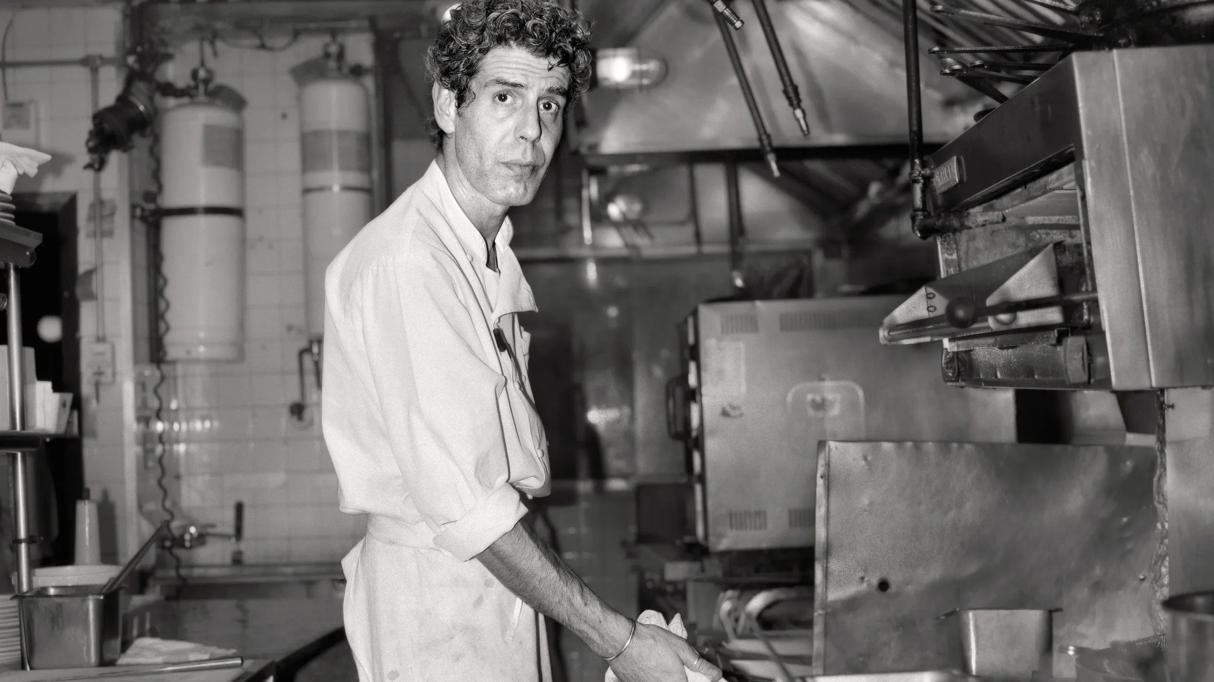Anthony%20Bourdain-The%20Last%20Curious%20Man-GQ-December-120118-01.jpg.webp