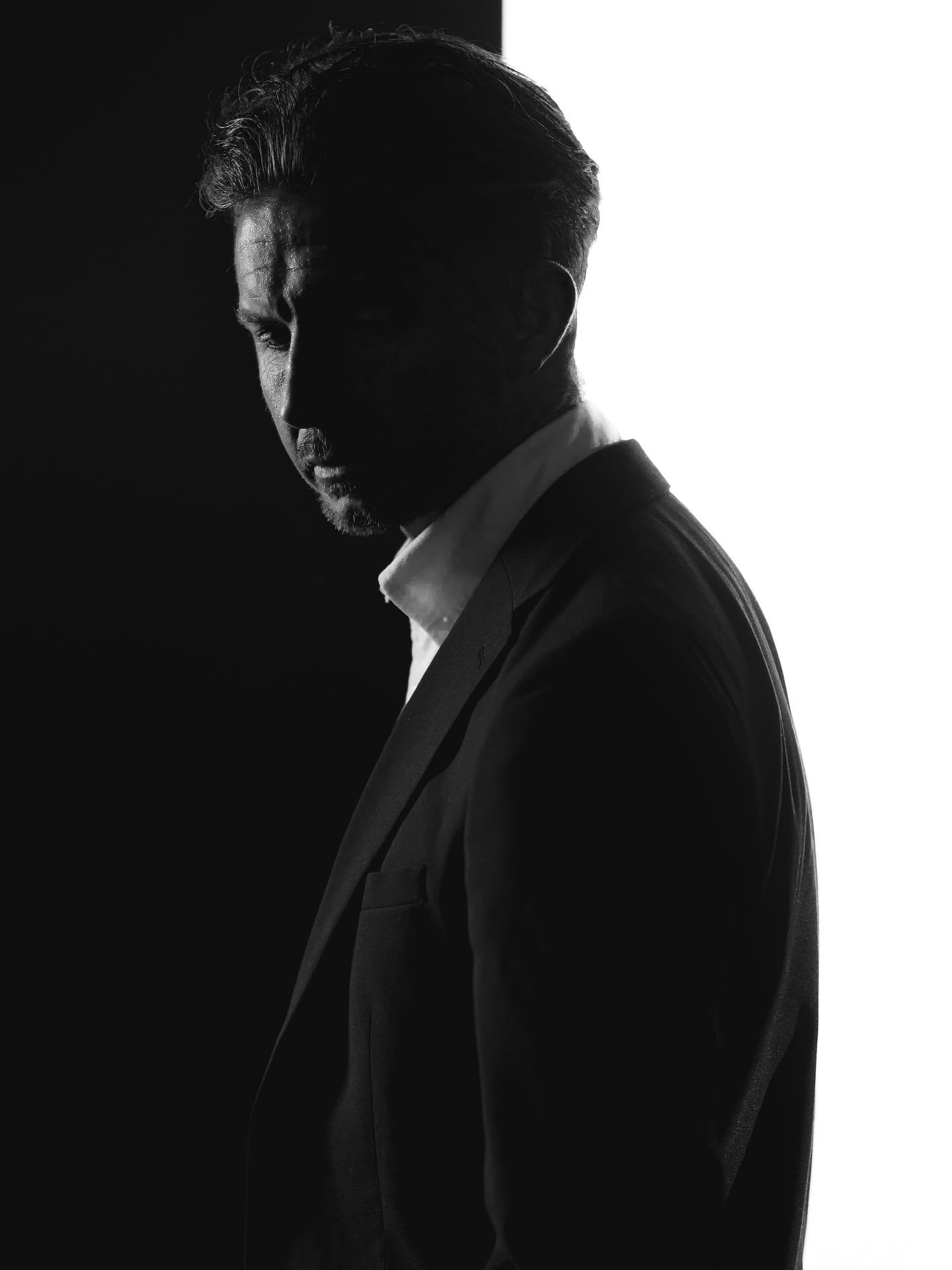 Matthew 📸

Such a snappy dresser @matthew_o_brien 

#portraitphotography #blackanndwhite #headshots