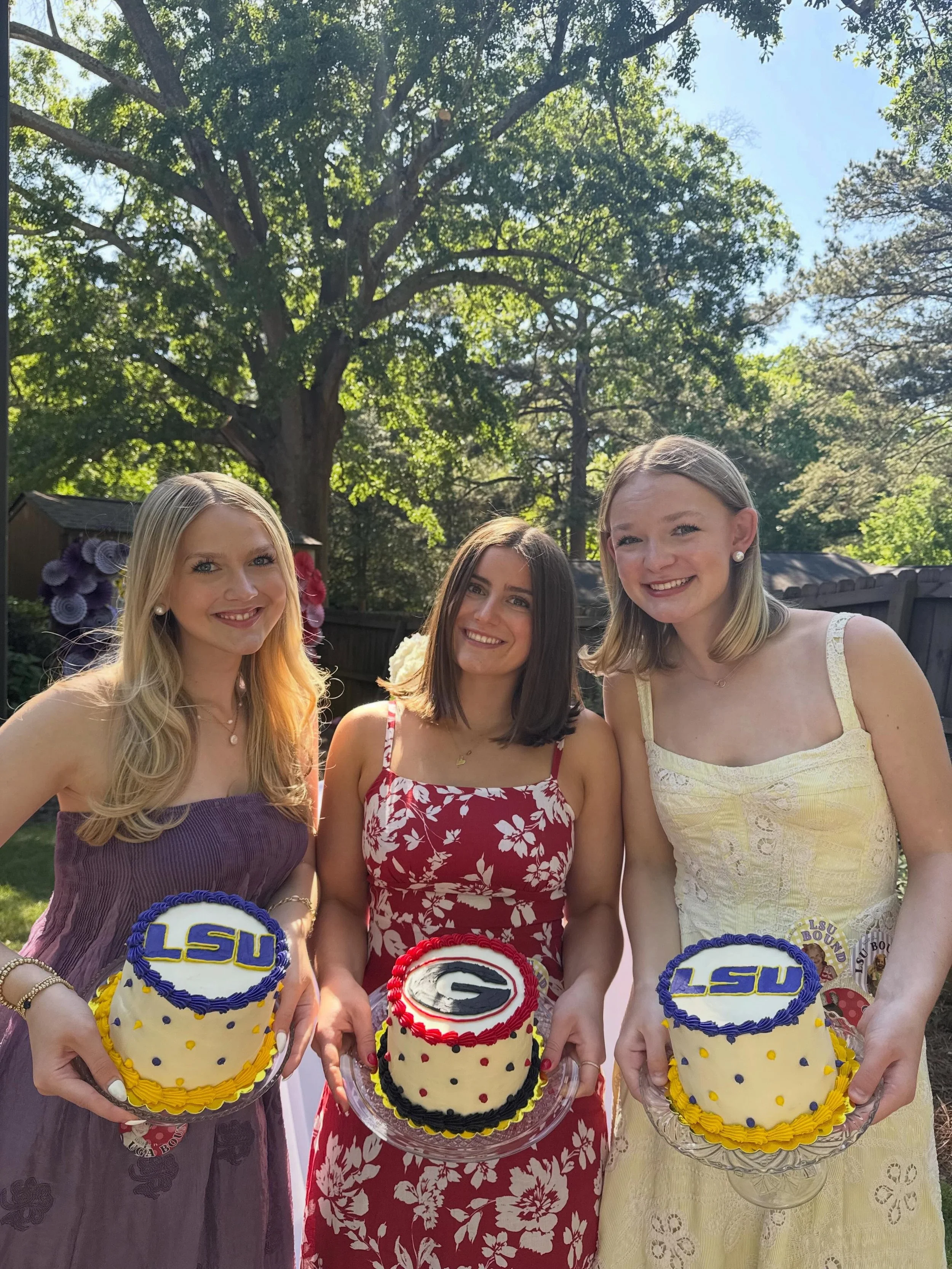 Congrats to the Class of 2026! ❤️🖤🎓💛💜

A very busy graduation weekend for Mary Kate Cakes featuring two @lsu cakes and one UGA cake&hellip; and while I loved them all, I may be a little biased toward the UGA cake as a proud @universityofga alum ?