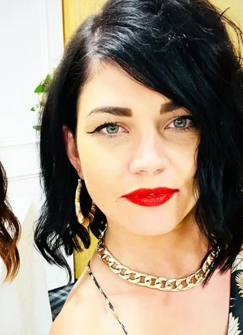 strong and bendy hackney wick reformer pilates classes fish island classes group classes warm welcoming inviting open beginner friendly open to all suitable for everyone LGBTQA friendly women-founded independent business hackney wick