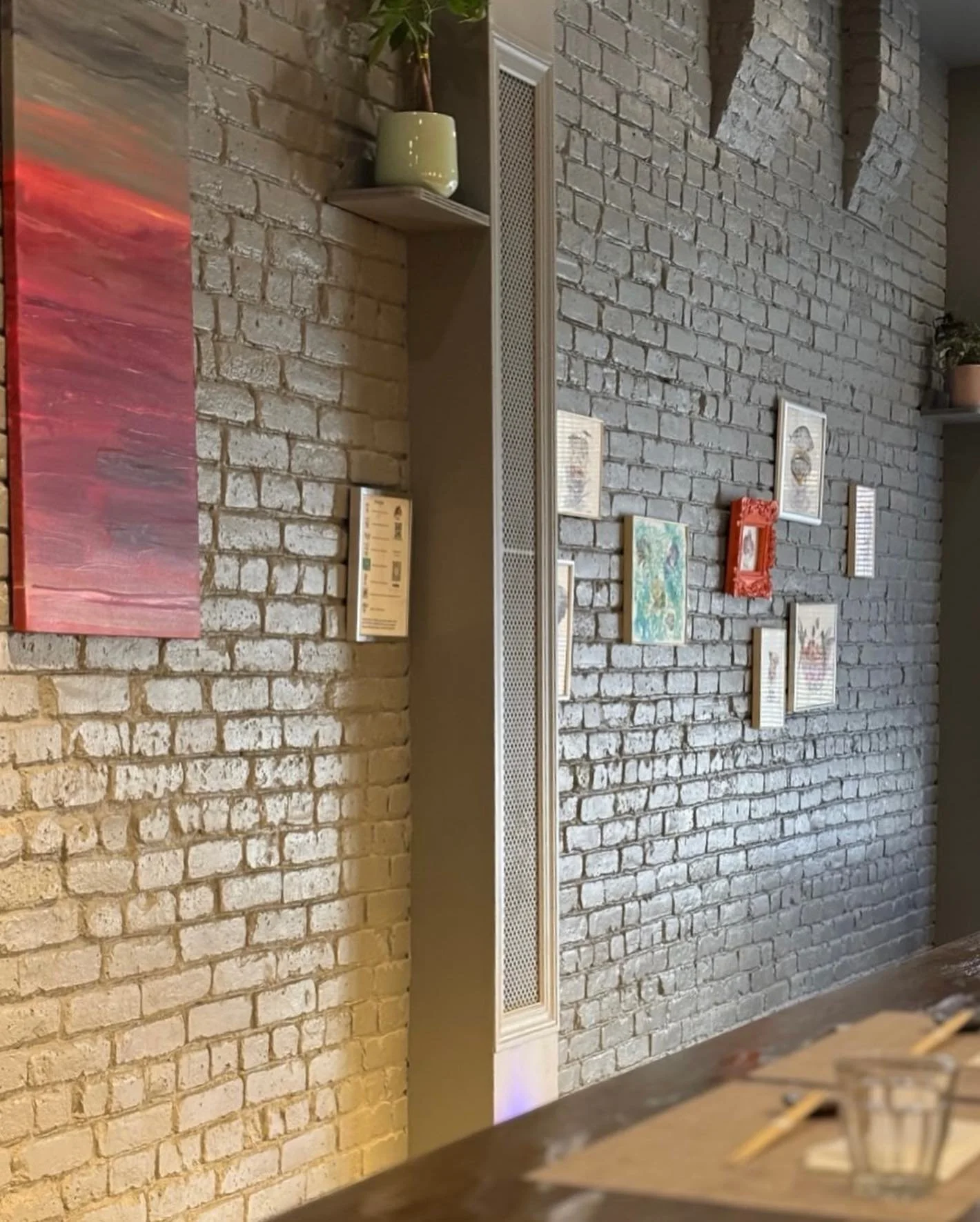 Stepping into LUYA is a whole vibe 🍣 

✨ Art walls featuring local talented artists @hedgehogadayisajoy @one_unknown_painter 
🍷 Low-intervention Natural wines &amp; curated drink selections including seasonal cocktails, beer, sake, and spirits 🥃  
