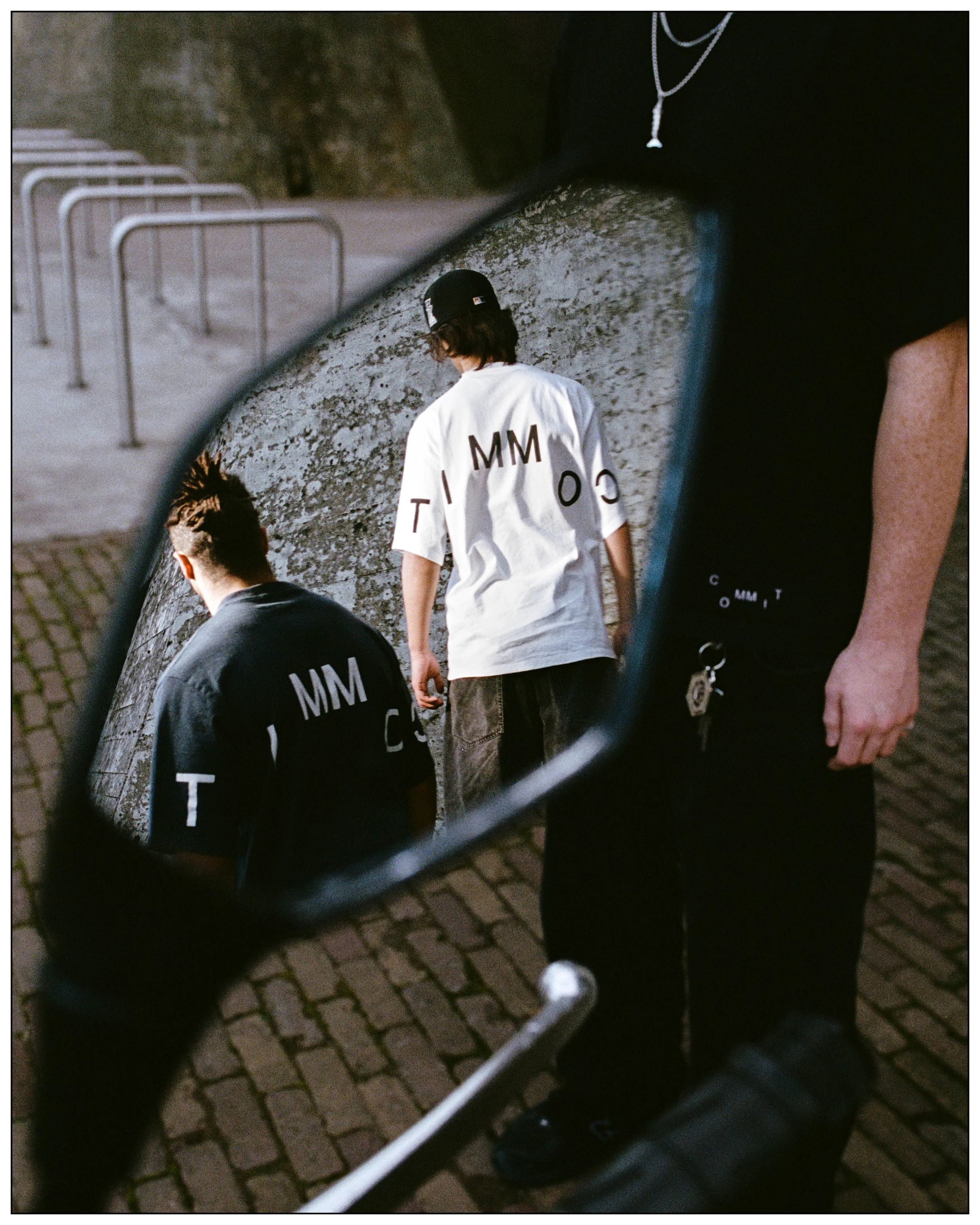 COMMIT LOOKBOOK813.jpg