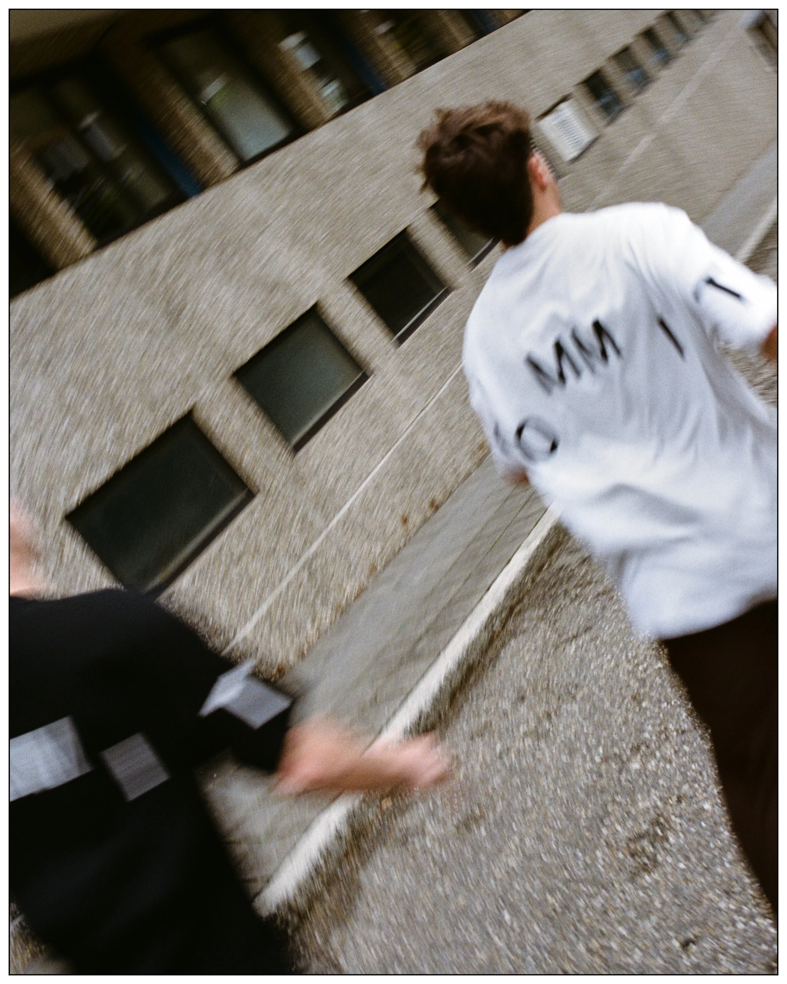 COMMIT LOOKBOOK820.jpg