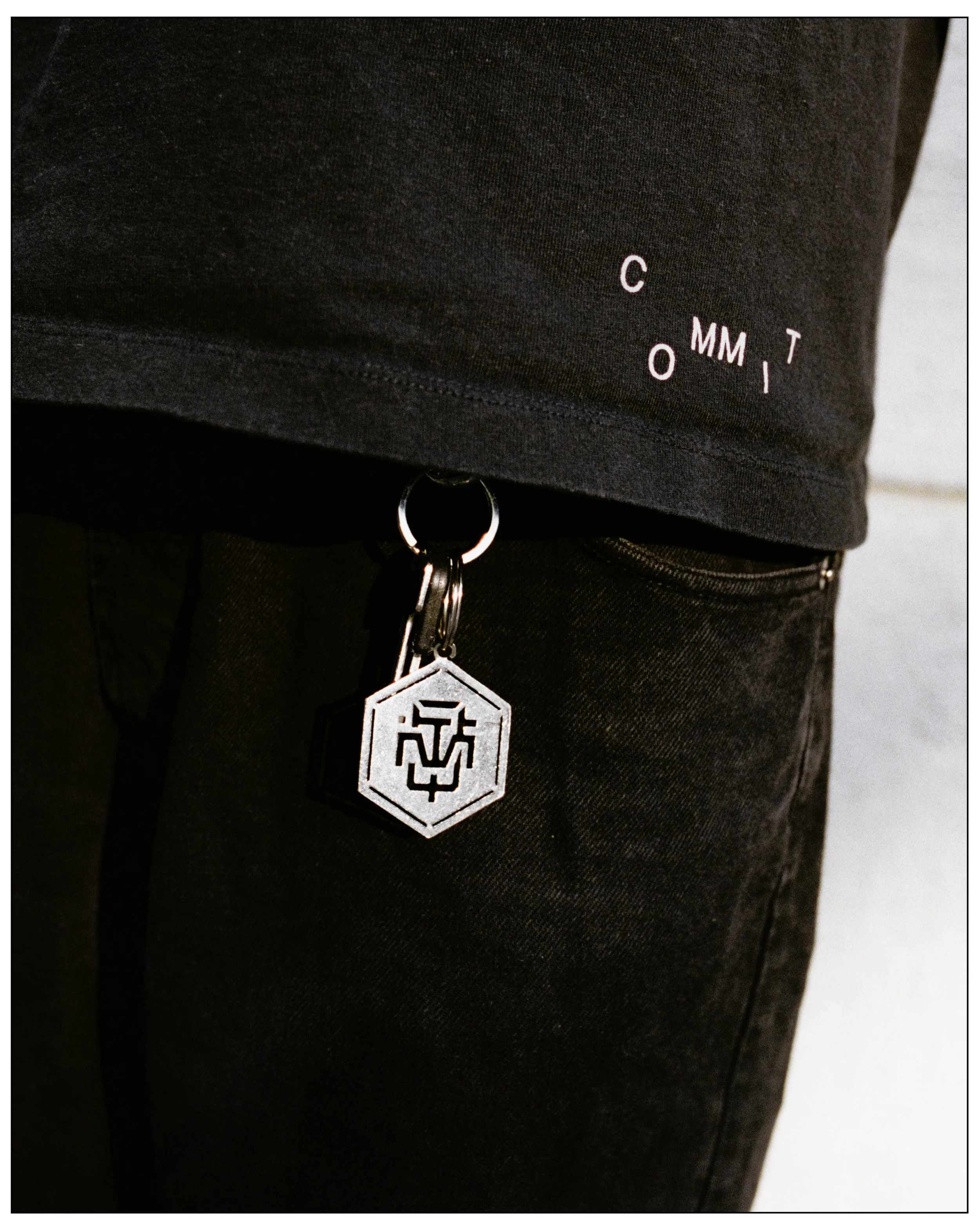 COMMIT LOOKBOOK82.jpg