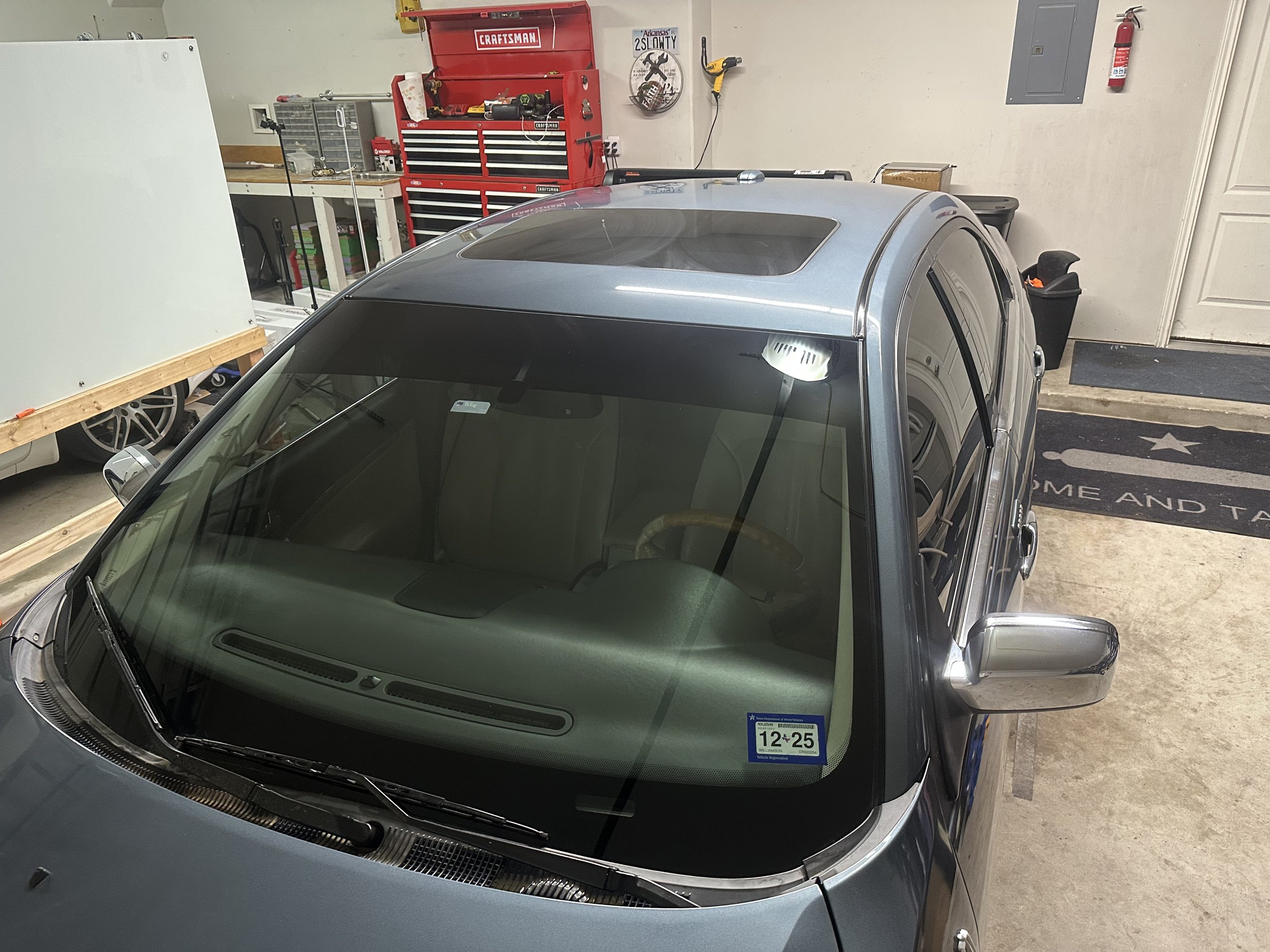 2012 Lincoln MKZ Ceramic Full Package
- 20% Front windows
- 20% Brow
- 5% Rear windows and glass