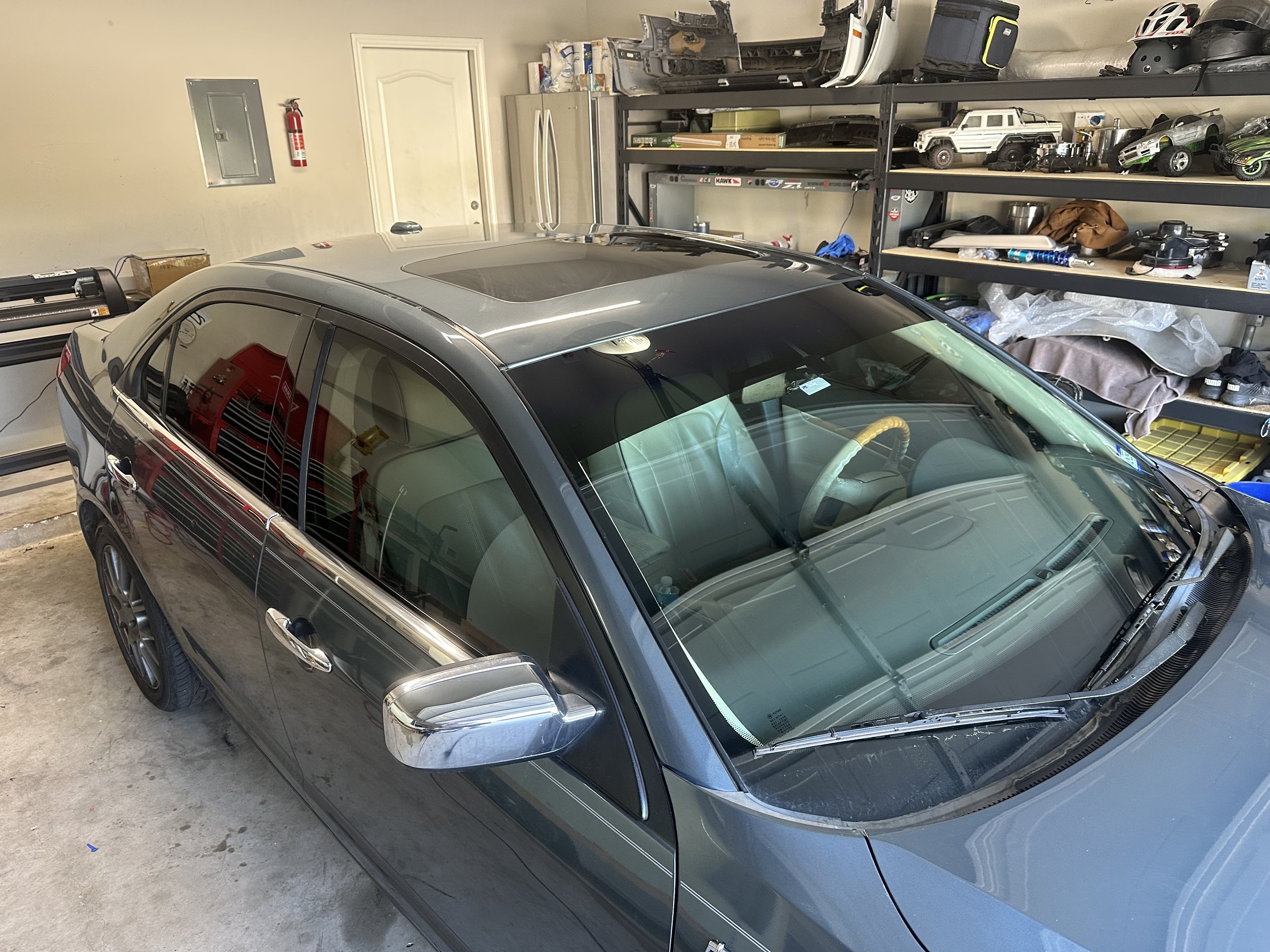 2012 Lincoln MKZ Ceramic Full Package
- 20% Front windows
- 20% Brow
- 5% Rear windows and glass