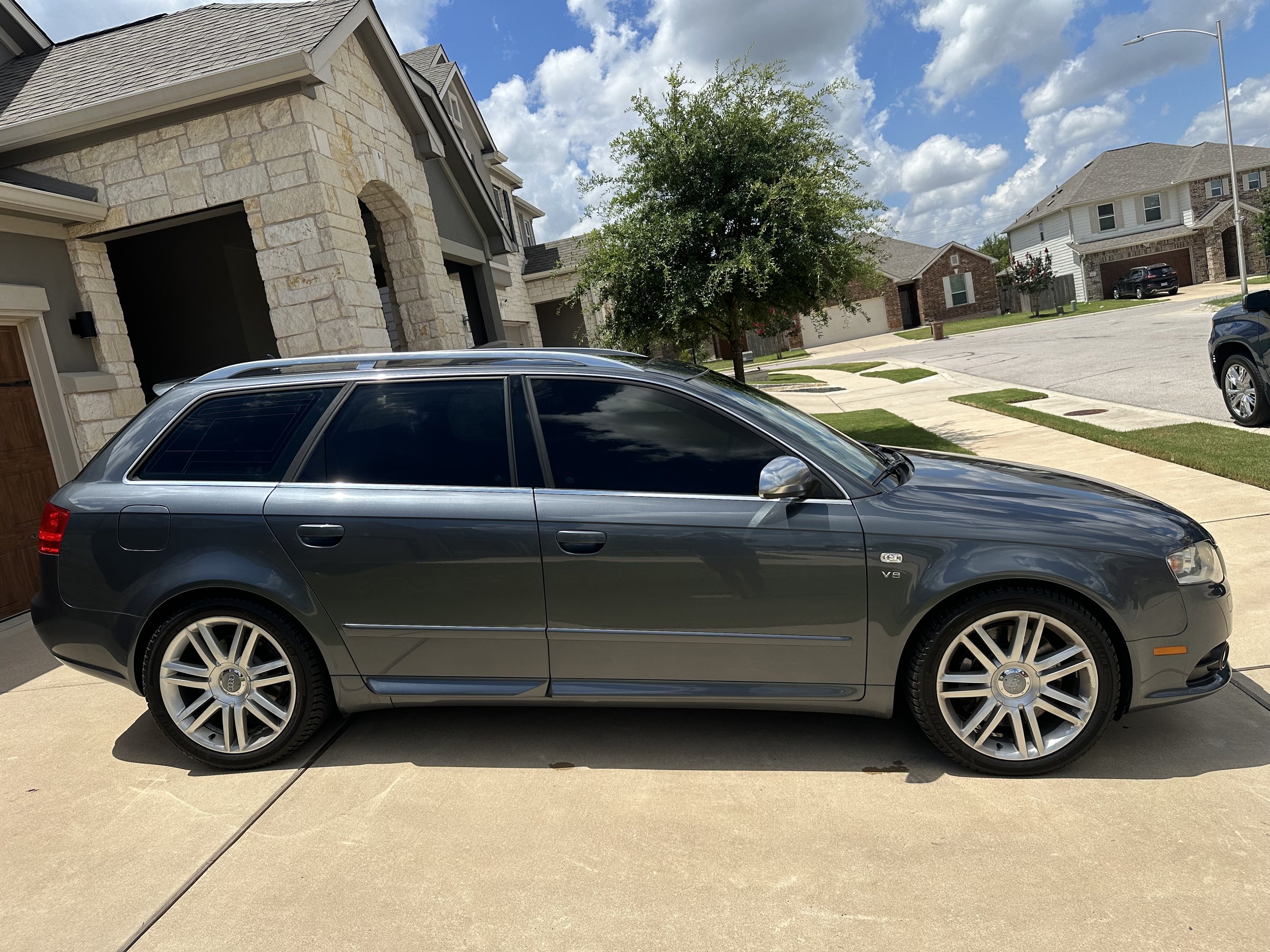 2007 Audi S4 Avant Exterior detail and Clay bar