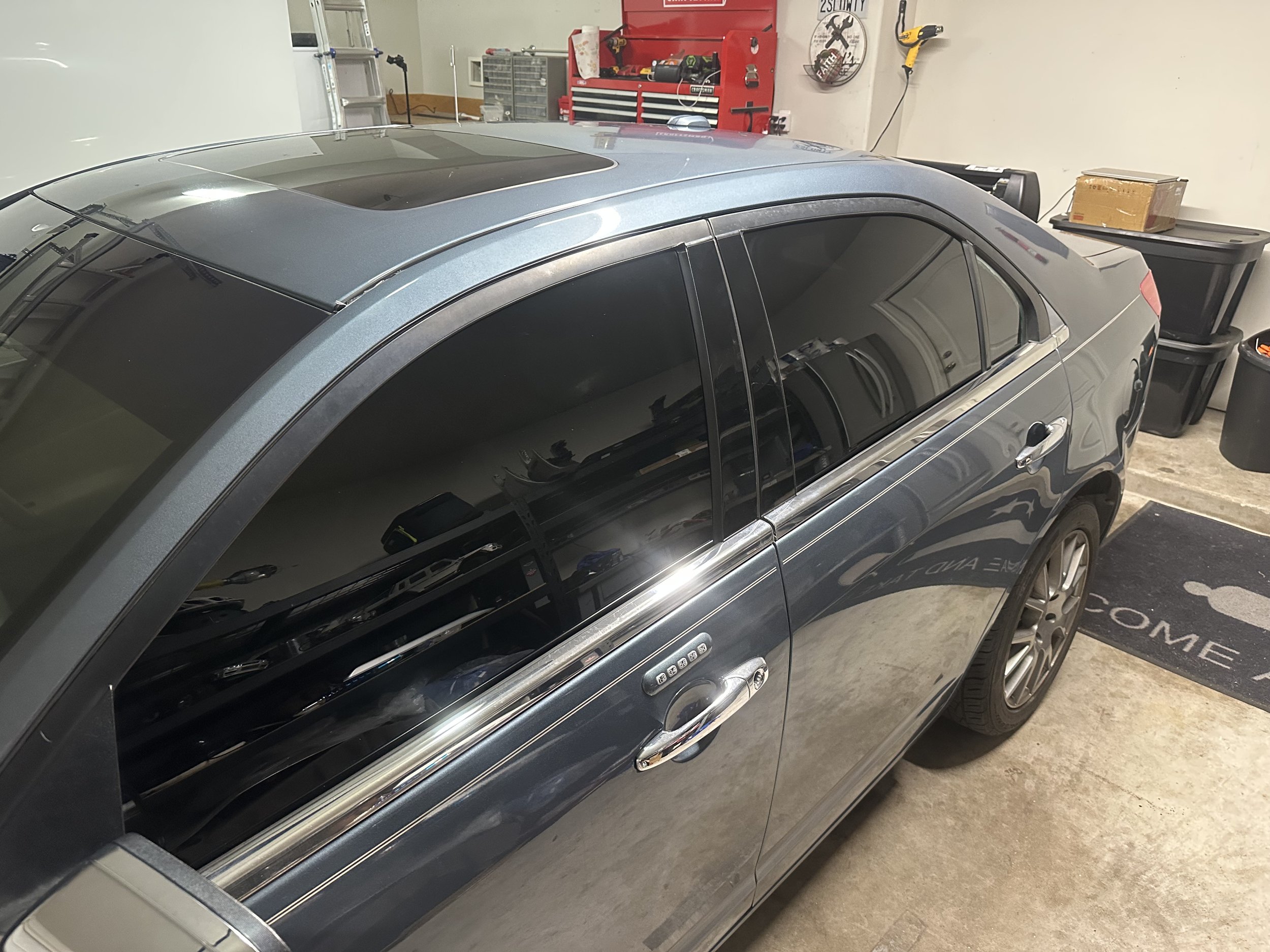 2012 Lincoln MKZ Ceramic Full Package
- 20% Front windows
- 20% Brow
- 5% Rear windows and glass