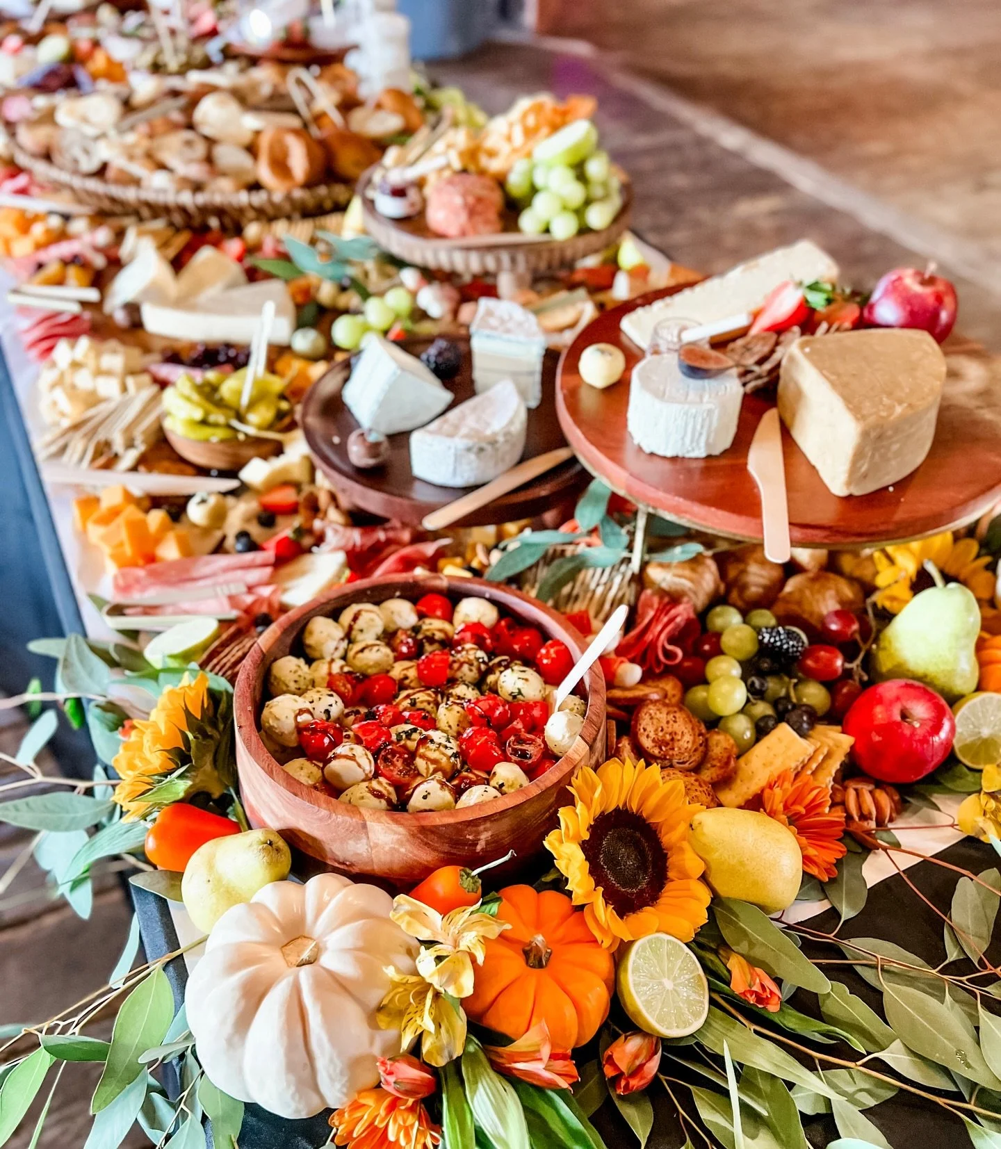 ✨ The holidays are sneaking up fast!
We only have a few Thanksgiving spots left - pickup or delivery, whatever makes your day easier. Our boards also make the sweetest gift if you want to surprise someone special (and save them from cooking 😉).

We&