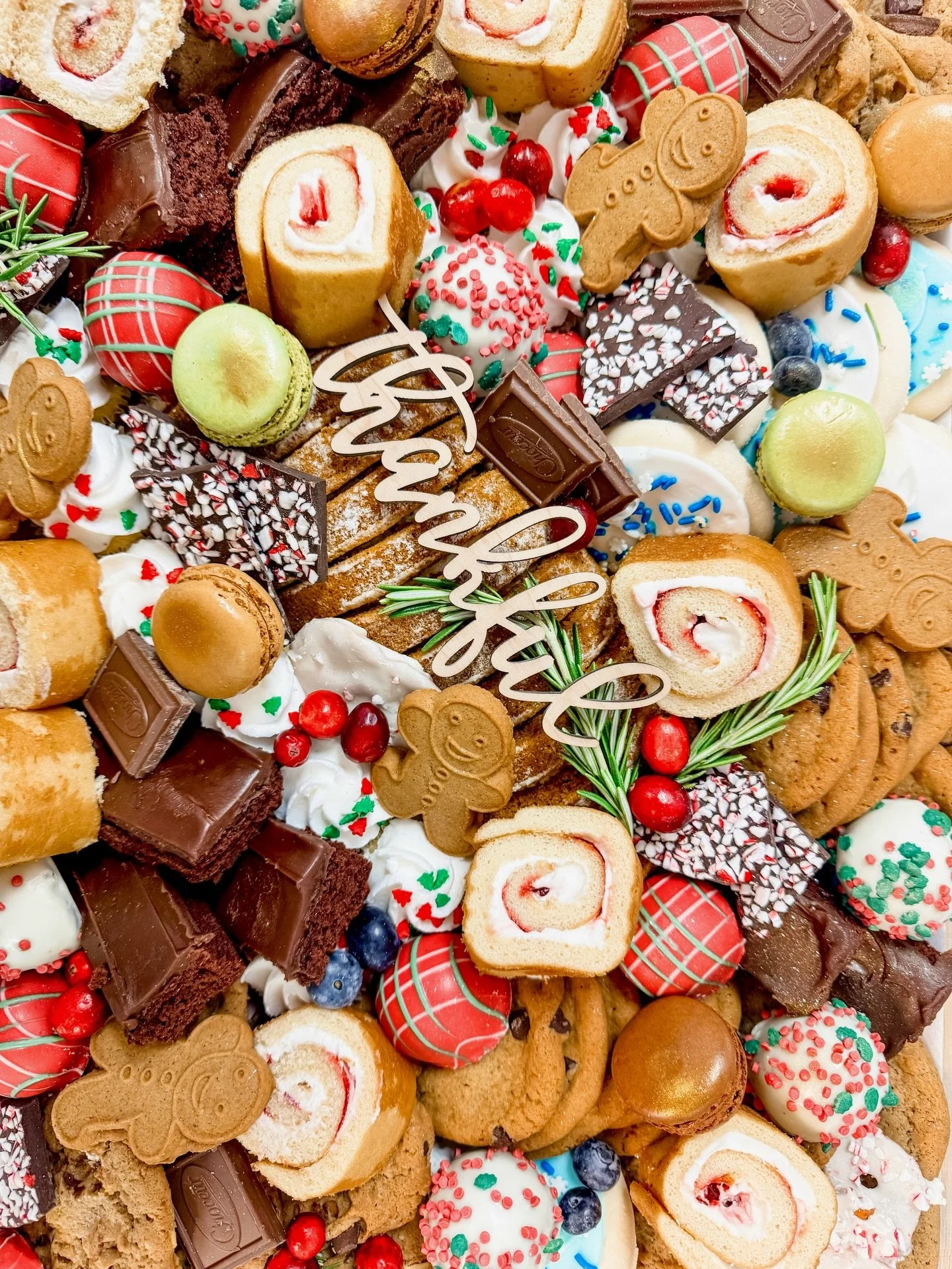 Feeling extra thankful for all the sweet moments this season 🤎✨
And a quick heads up, Christmas orders are almost closed!

We have just a few spots left for holiday grazes and dessert boards.
Perfect for gifting, hosting, and all your festive gather