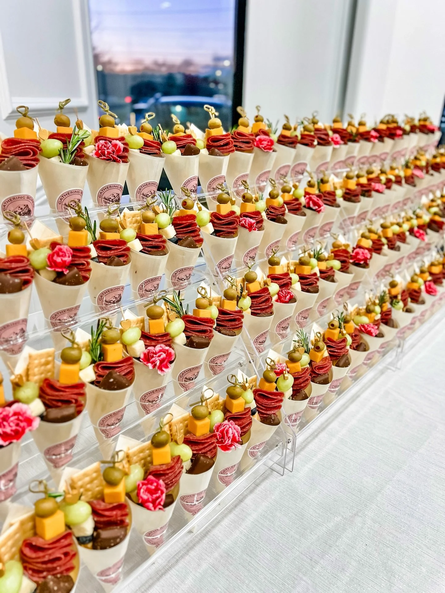 A wall of charcuterie cones to welcome your guests in style. Elevated, effortless, unforgettable.

We love the holiday season! 🥂🎁