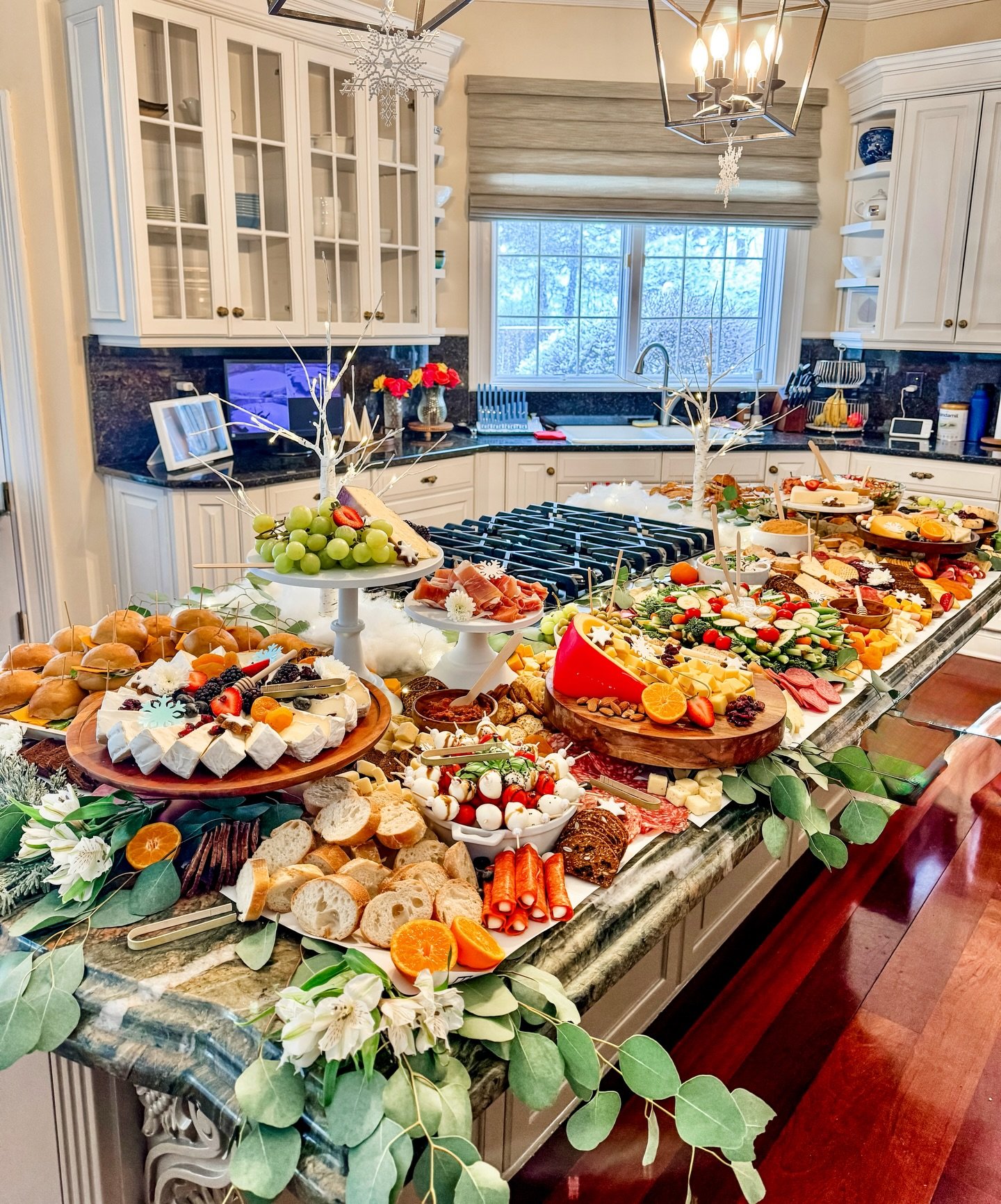 A Winter ONEderland for a very special first birthday ❄️🤍

Soft whites, cozy textures, and an abundance of love - designed for a snowy day celebration filled with family, warmth, and a whole lot of grazing.

First birthdays deserve magic.