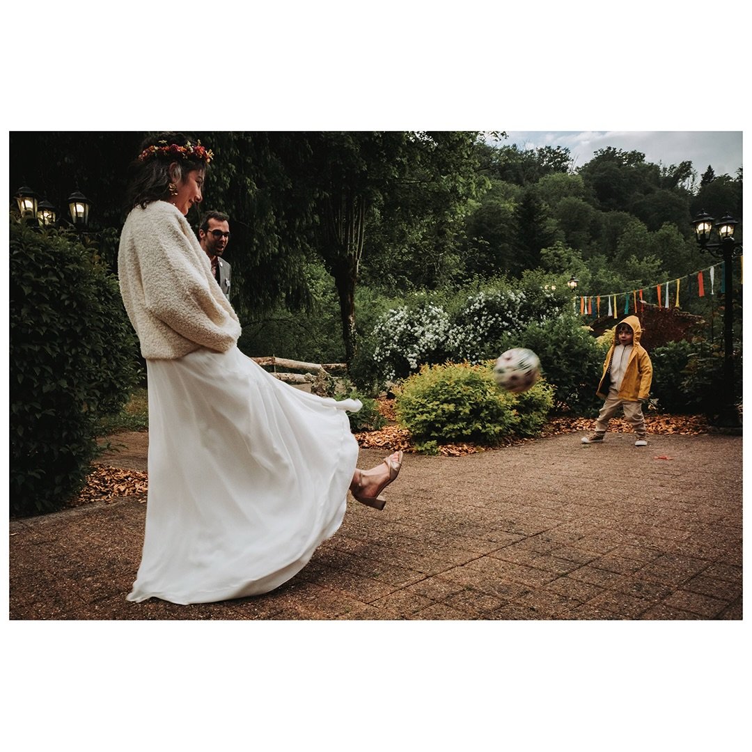 Florence &amp; Julien, France 2026

@herbier_boutique 💐
@domaine.de.la.papeterie 🏡

#fearlessphotographers #weddingphotographer #photographemariagefranchecomte