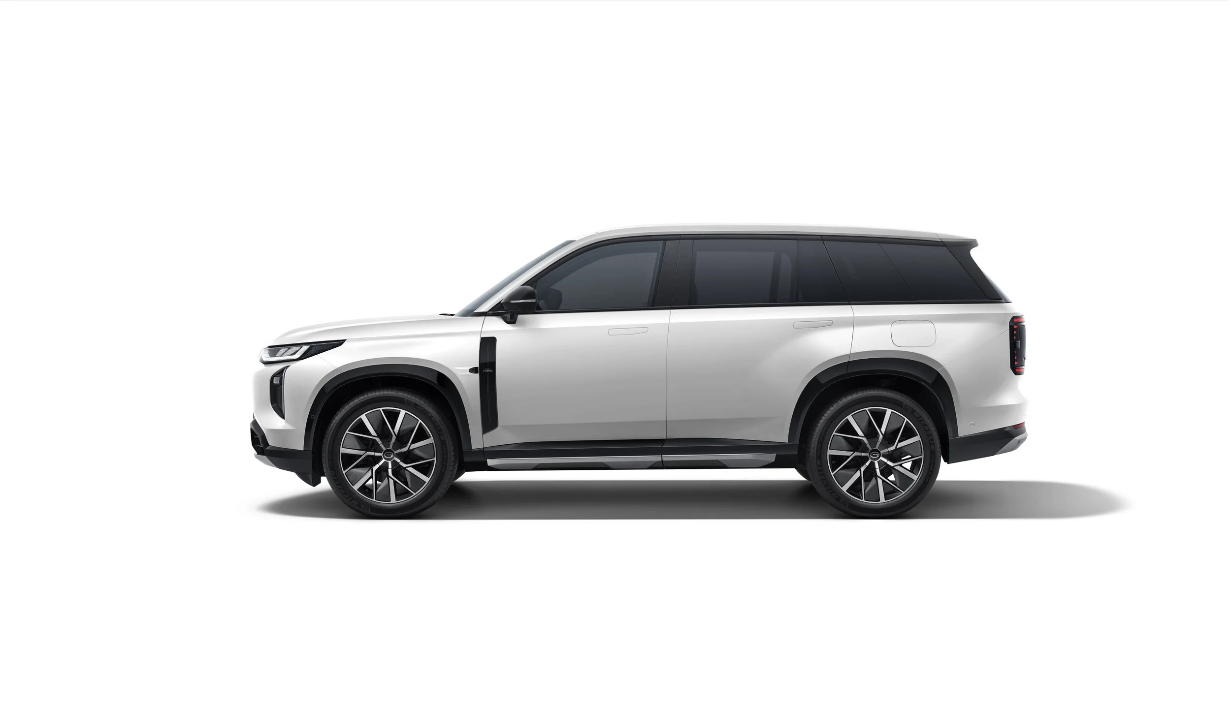 CAR SIDE IMAGE WHITE.jpg