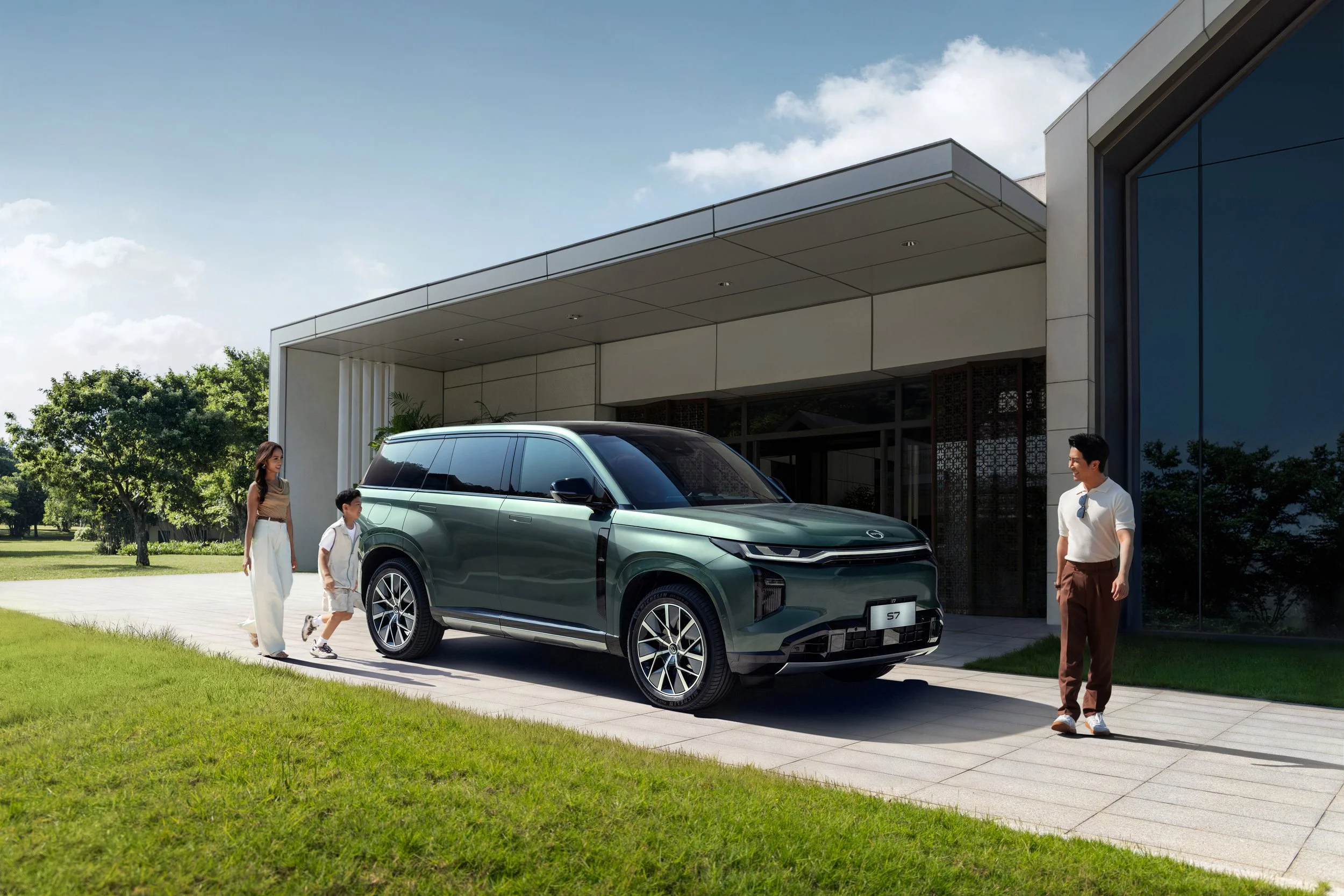 GAC S7 Plug-In Hybrid Luxury SUV, now available at Arch Automotive.