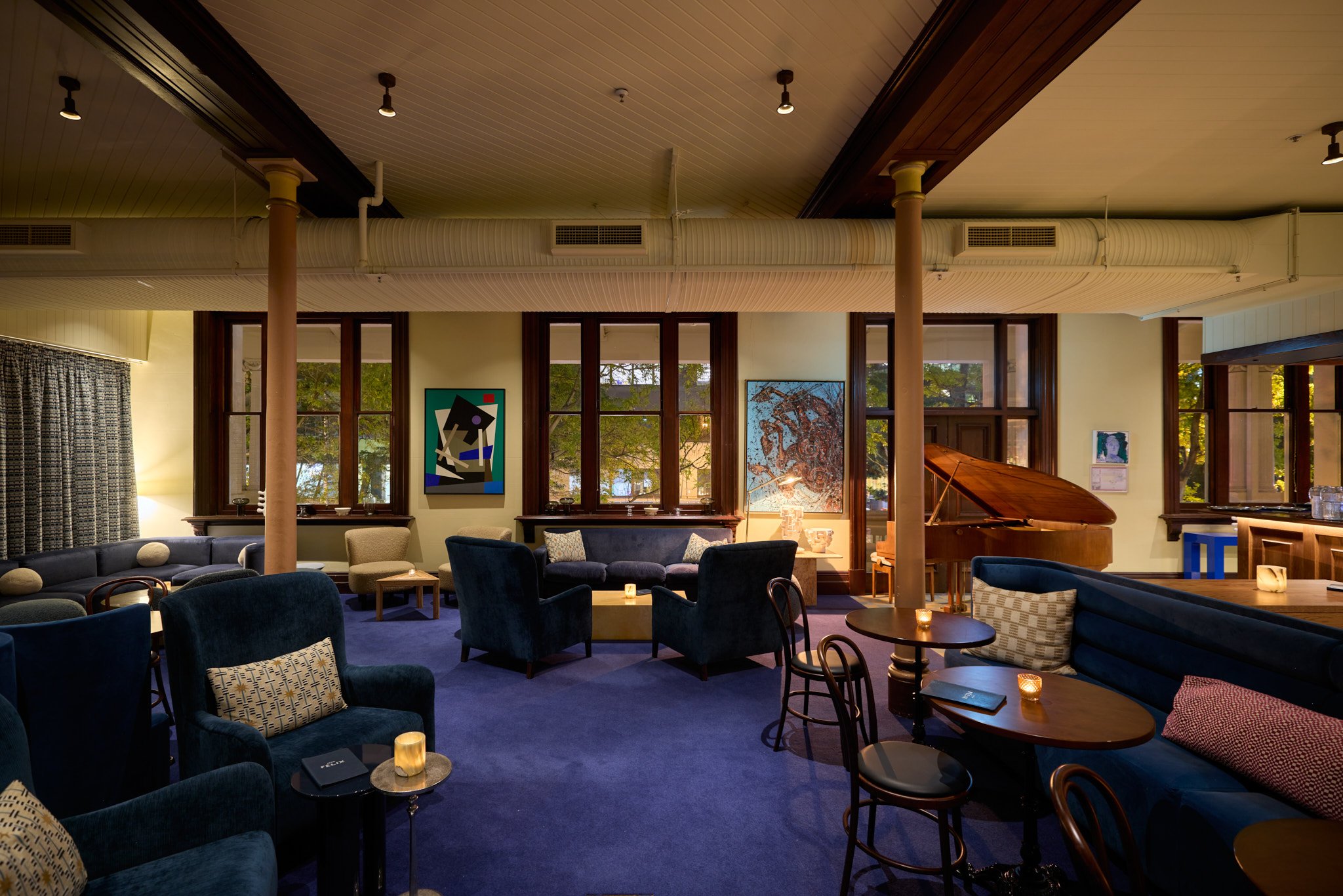HERITAGE BAR