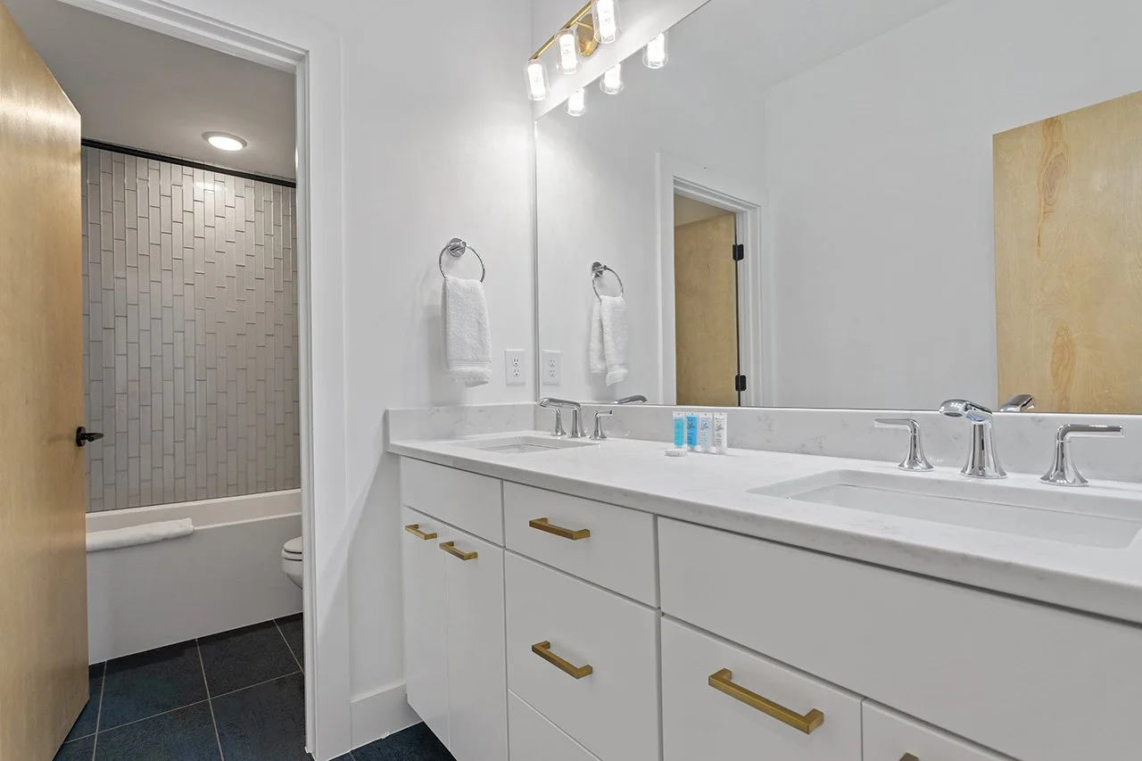 409 South Haywood Street_48.jpg