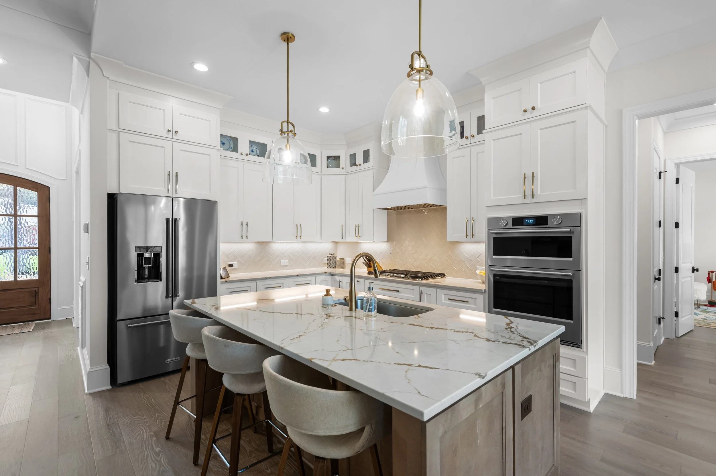 kitchen 2.jpg