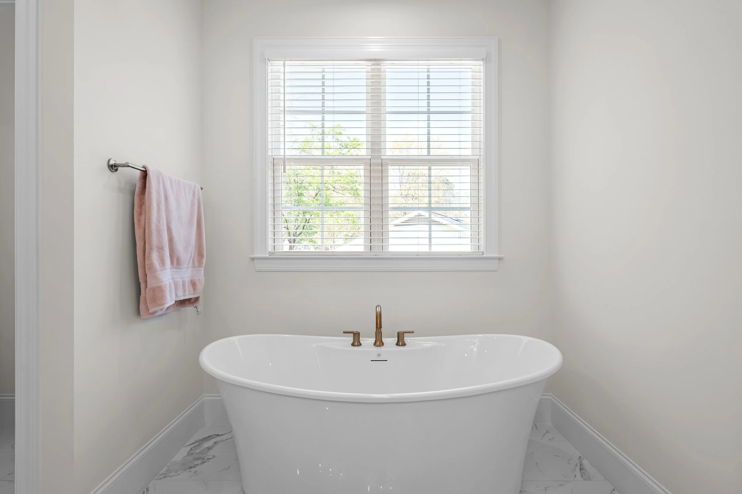 master bathroom 3.jpg