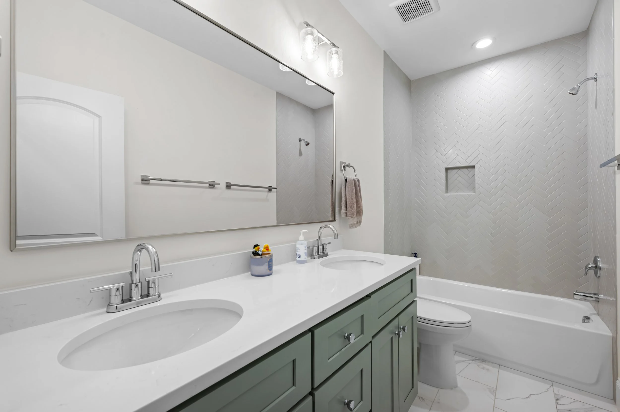 master bathroom 6.jpg