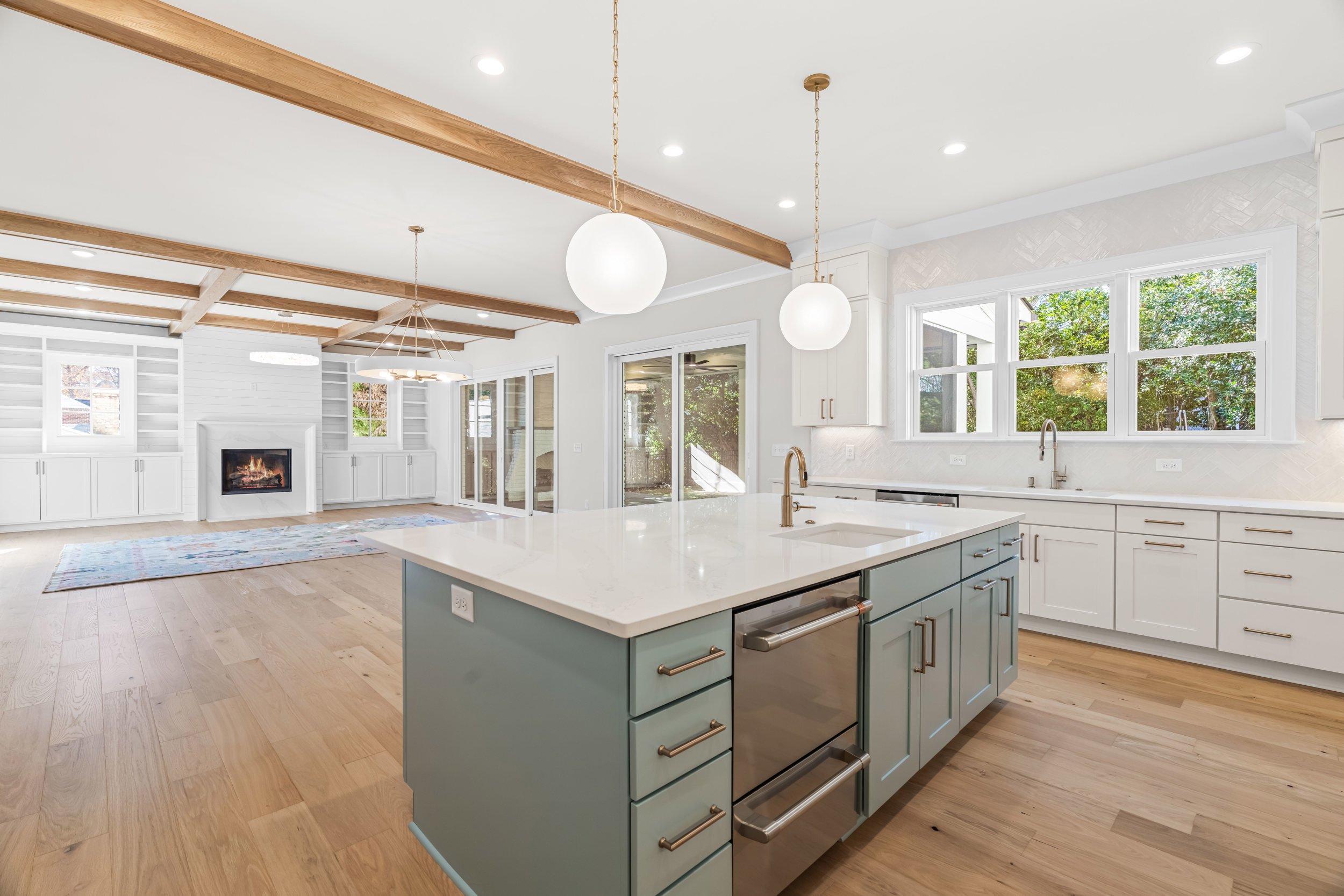 kichen into living room.jpg