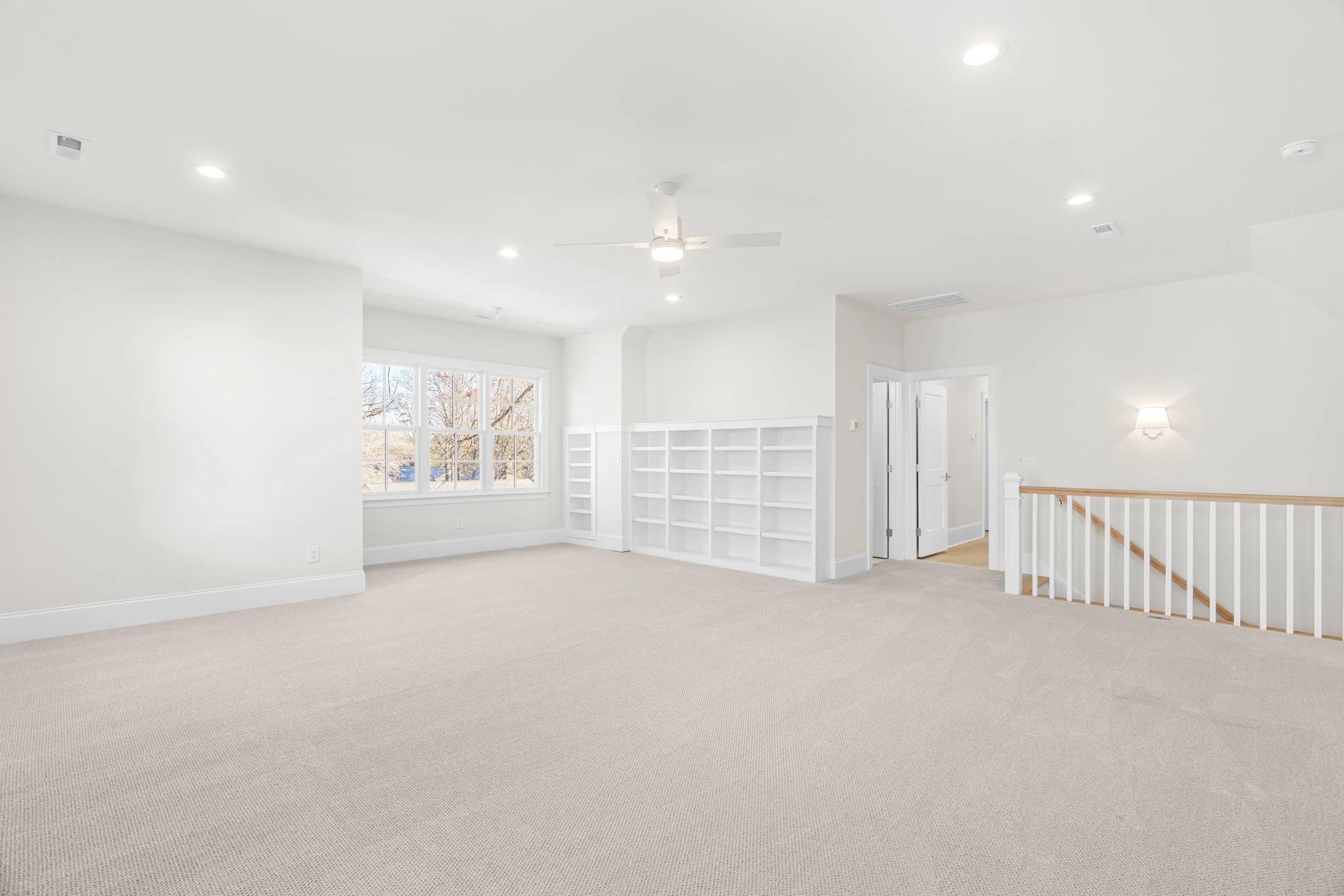 upstairs landing 2.jpg