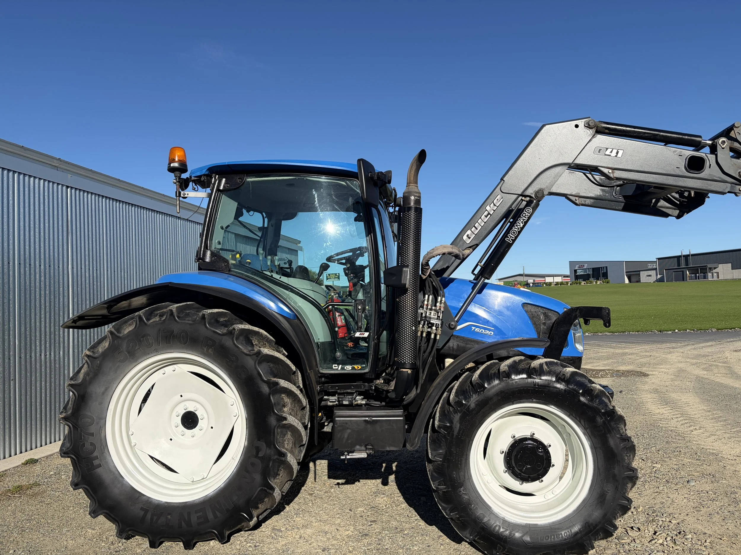 Used Tractor for sale - New Holland (7).jpeg