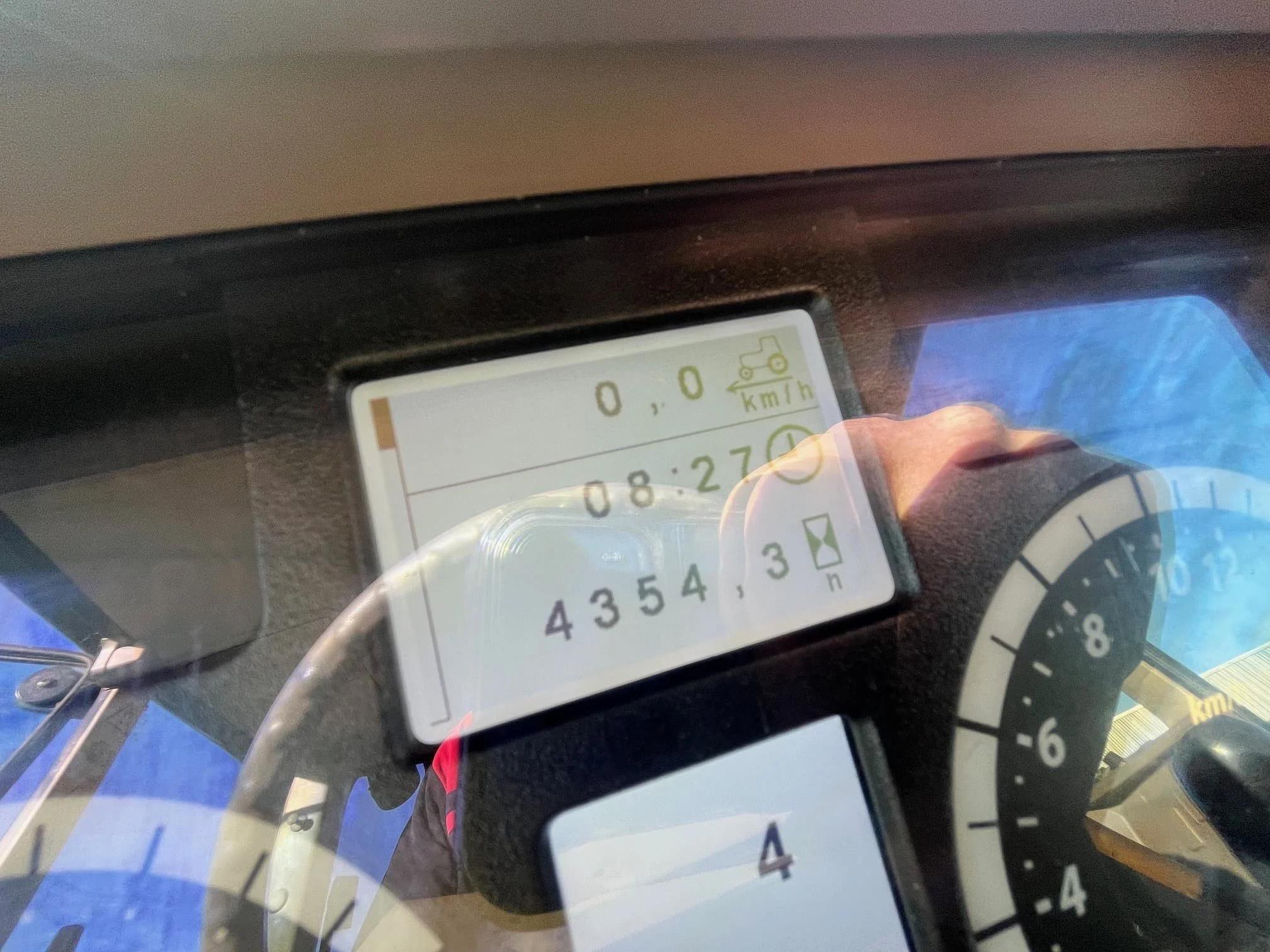 M32731INV John Deere 6125M 9.jpg