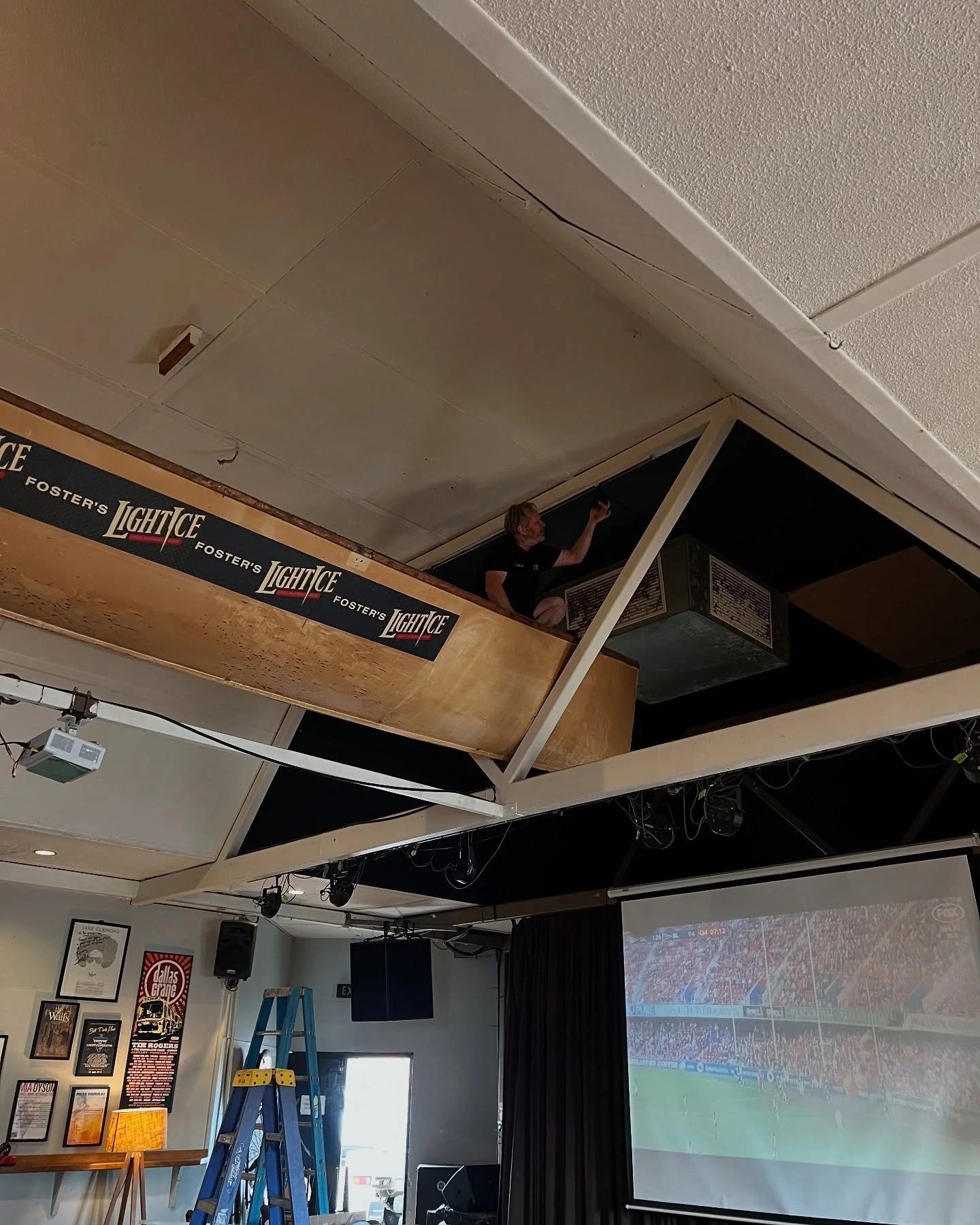 We found him, now what’s in the boat you ask? 
Swipe to see and exclusive view of the western port boat ⚓️