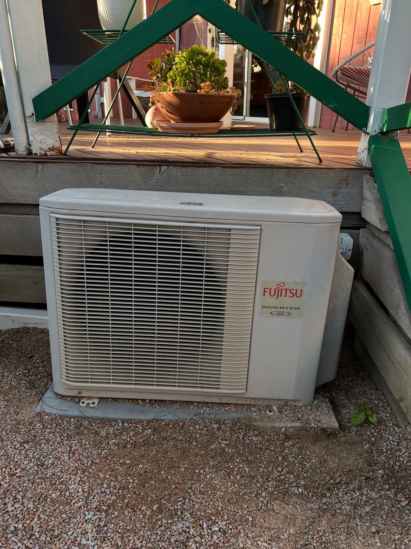 Air conditioning service and tidy up 
📍San Remo
#airconditioning #electrical #airconditioningservice
