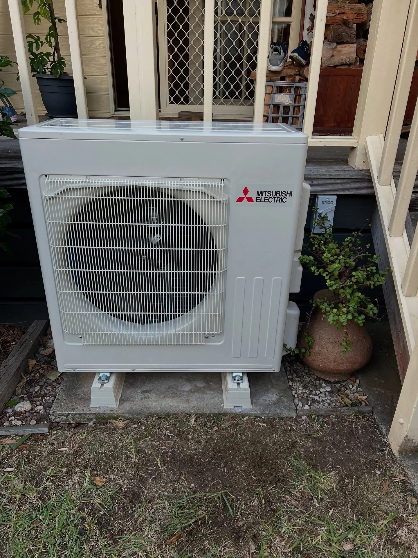 Air conditioning installation 
📍cowes, Phillip island 
#airconditioning #electrical #mitsubishelectric