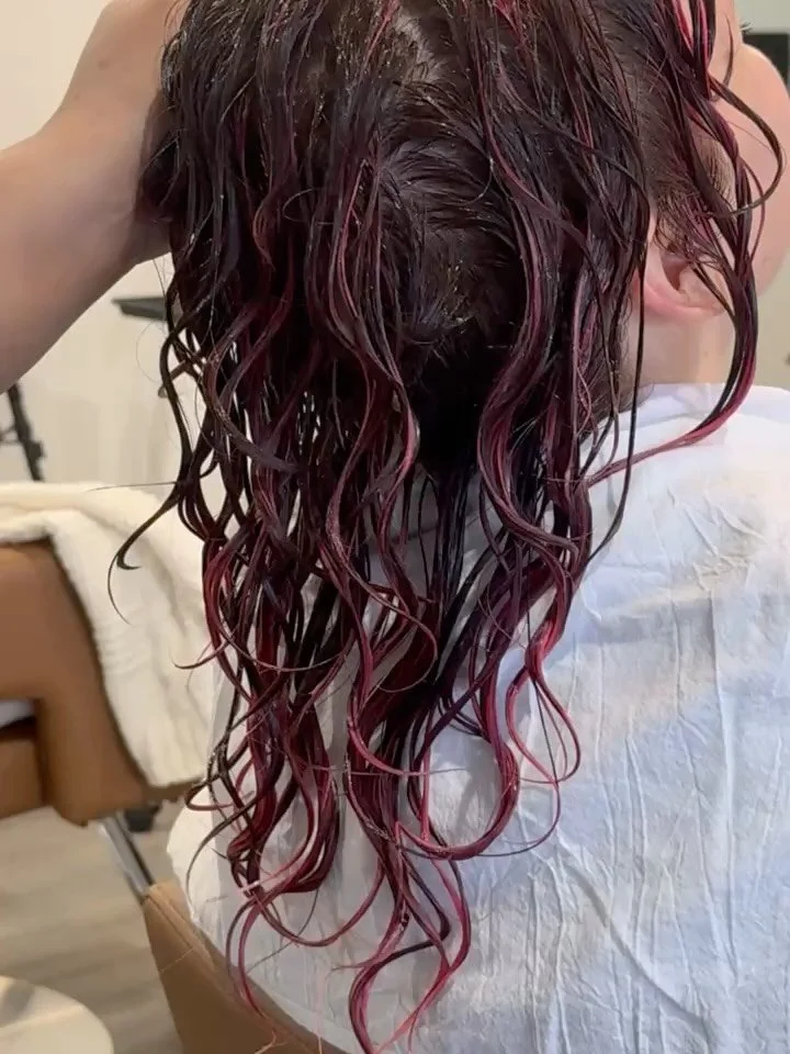 Your Hair Isn&rsquo;t the Problem. 
The Advice You&rsquo;ve Been Following Is.

Ditch the triangle hair, TikTok regrets, and product overwhelm. Get expert, personalized care for your curls&mdash;wavy, curly, and everything in between.

Book a curly e