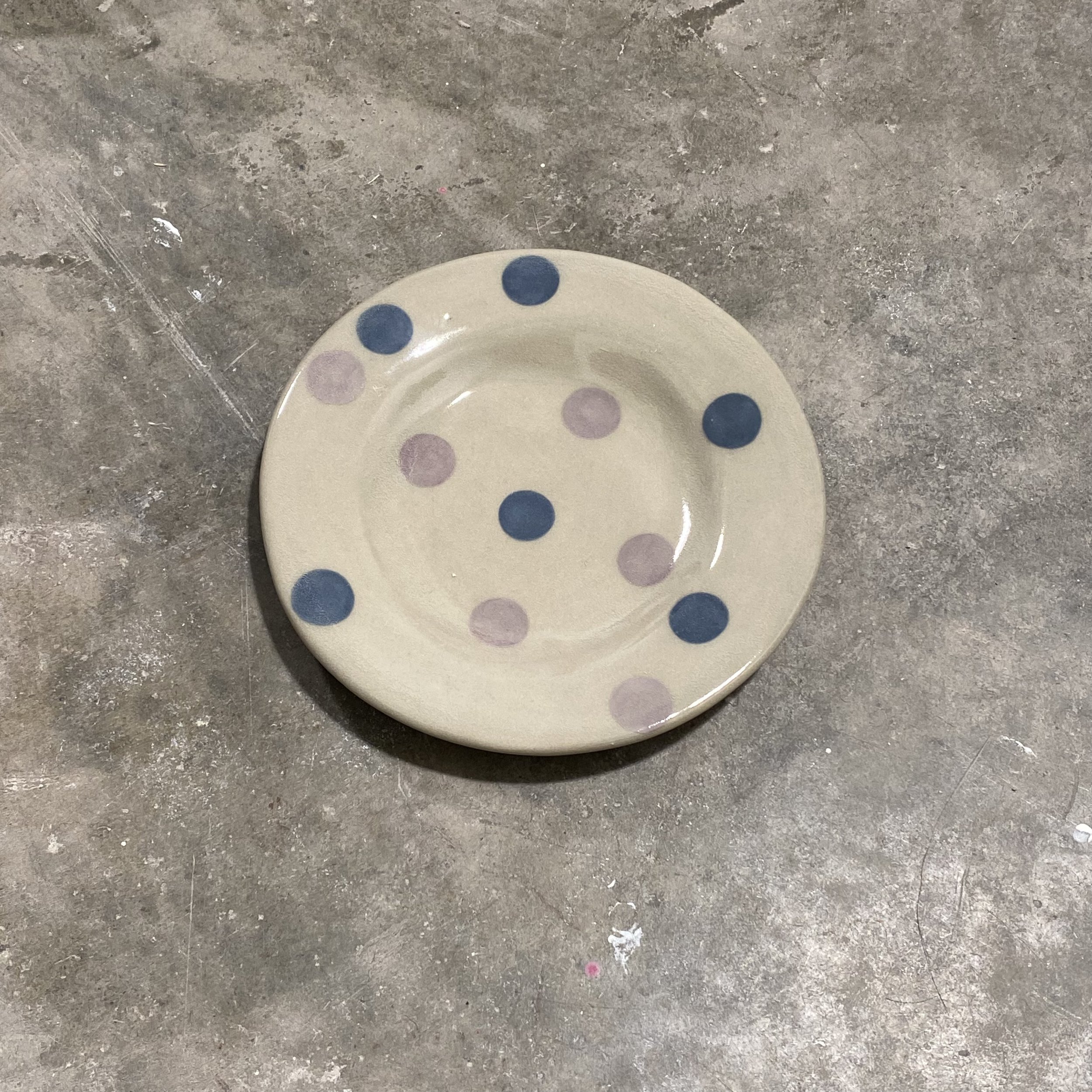 mini dots snack plate