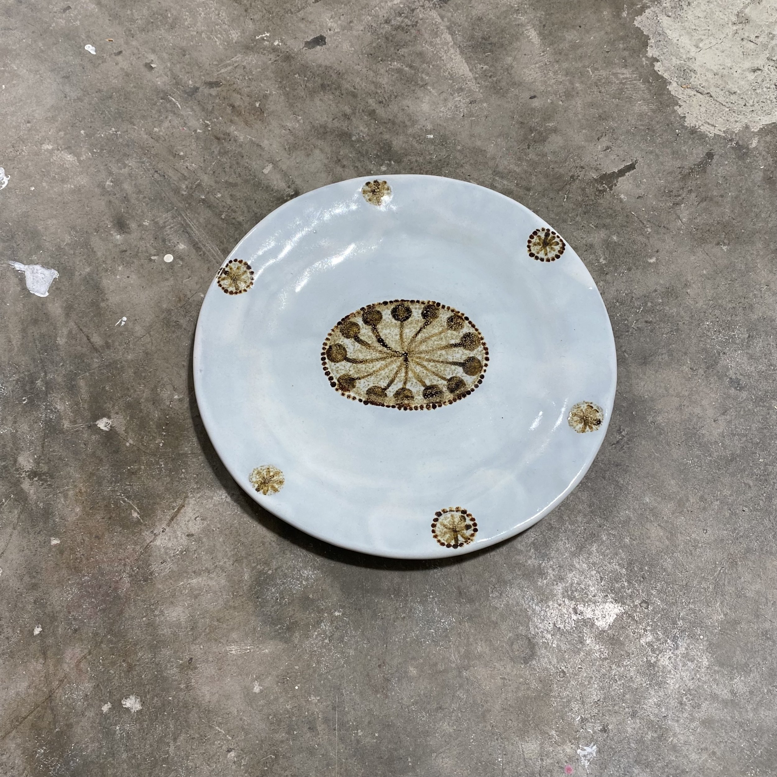 spiral motif snack plate