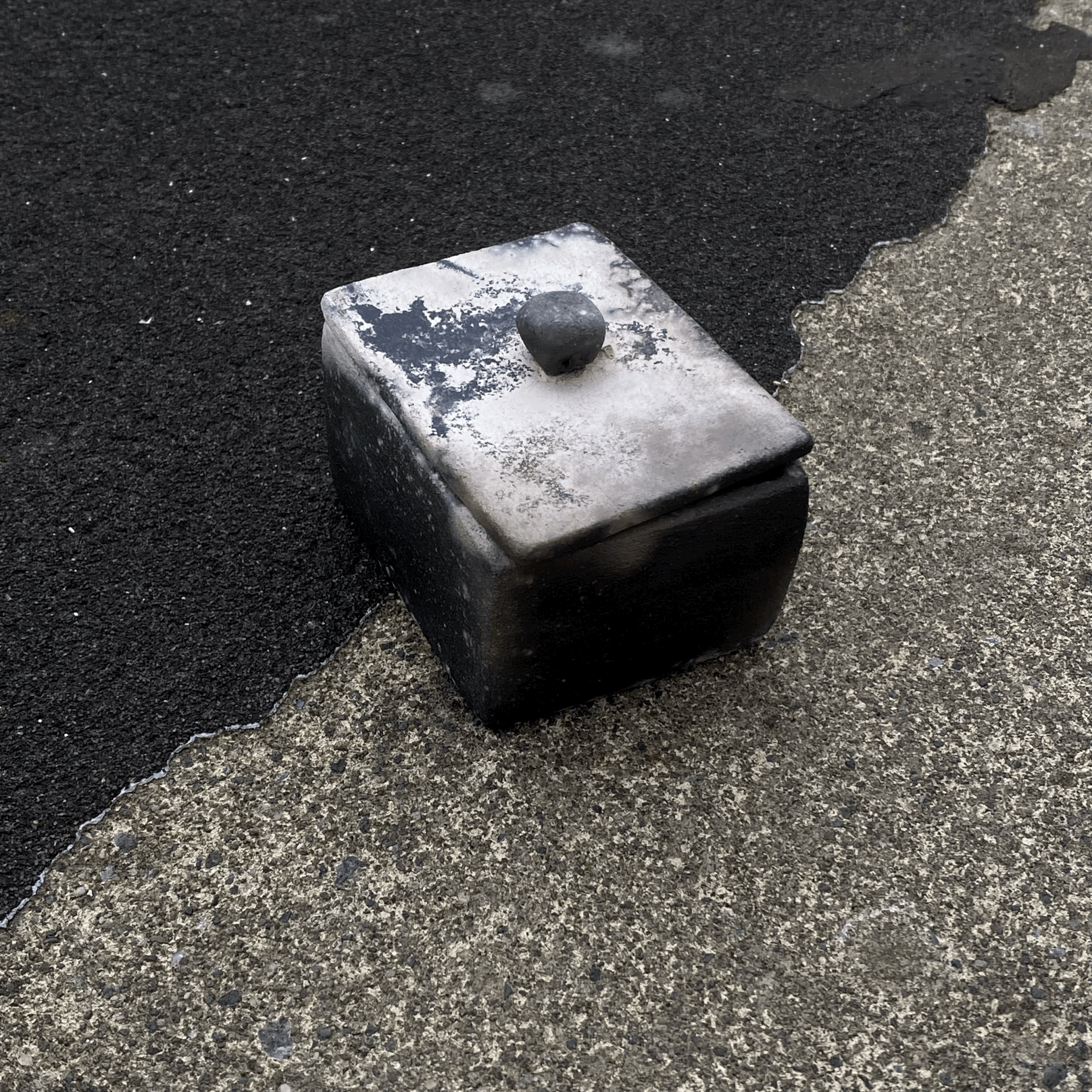 lidded vessel