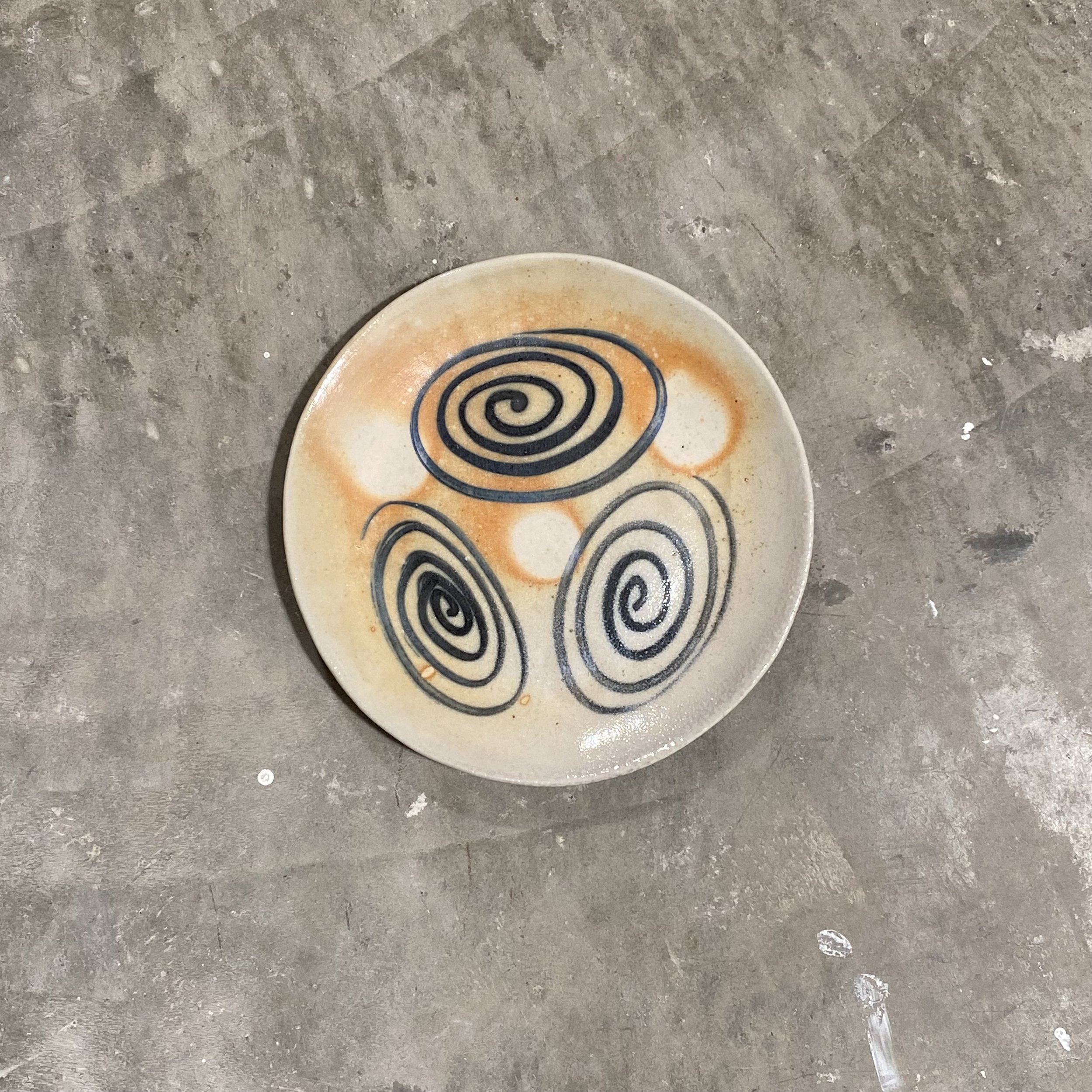 swirling plate