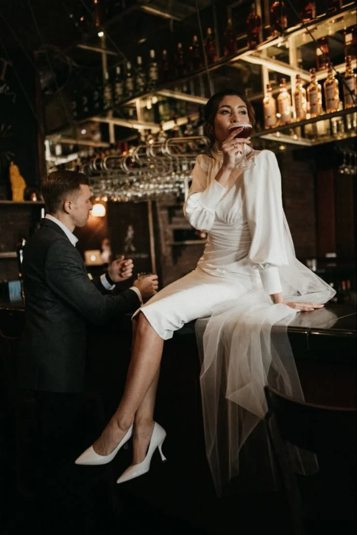 Свадебная съёмка в баре, wedding photo.jpeg
