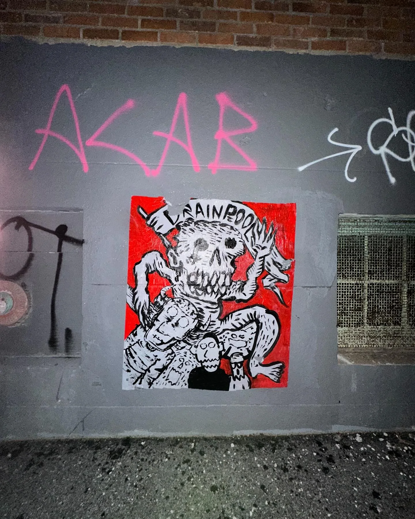 Drainpool : 1 of 3 collab pastes with @uneventfuldystopia 

#sticker #urban #graffitiporn #streetartdaily #artderue #stickerporn #streetartlovers #publicart #collage #wallporn #artecallejero #graff #globalstreetart #pasteupartist #murales #photoofthe