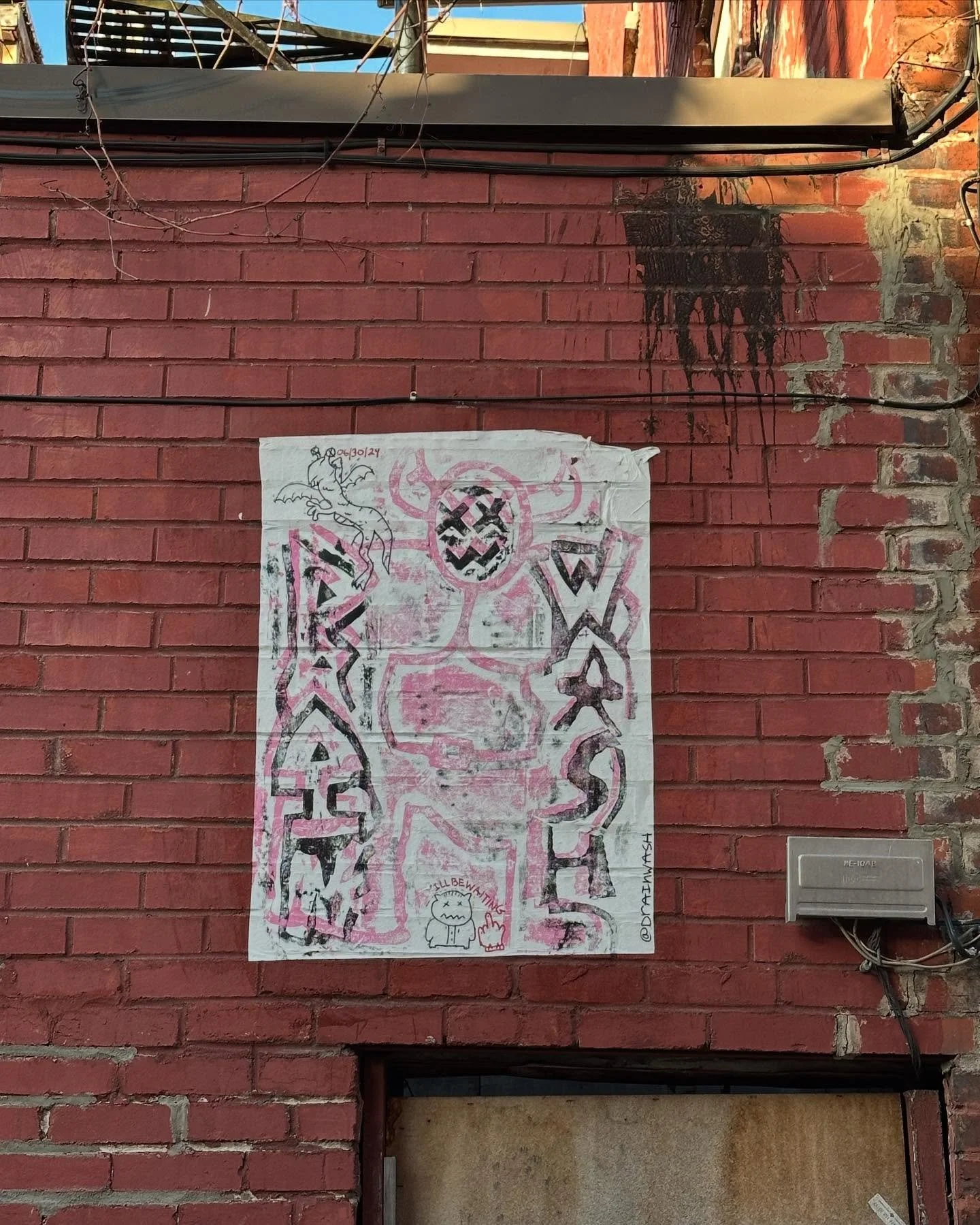 Paste season is back.

#pasteupart #pasteup #streetart #punkart #urbanart #montrealstreetart #montrealphoto #mtlpunk #wheatpaste #wheatpasteartists #wheatpastegallery