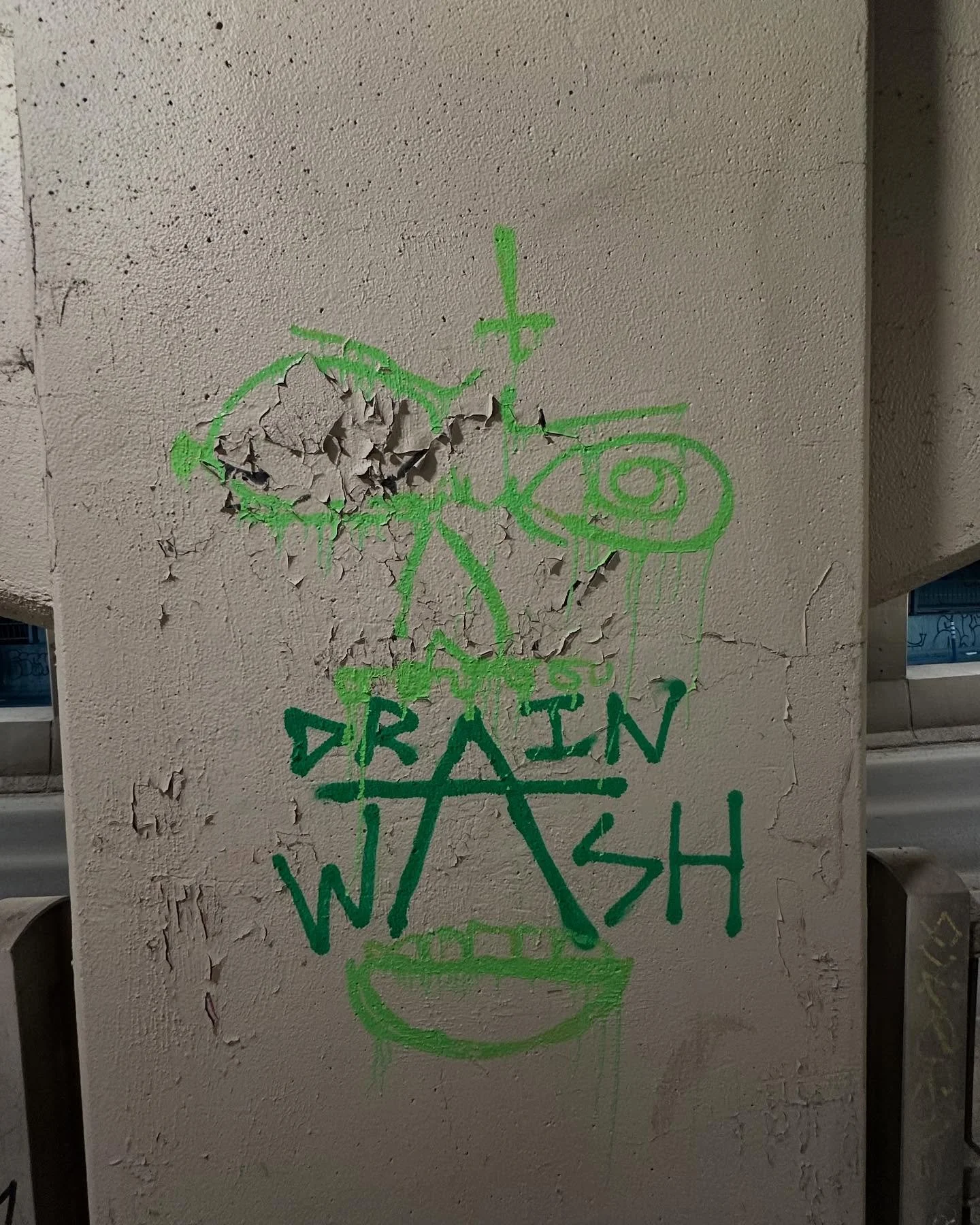 🎨🖼️

#montrealartist #montrealgraffiti #graffart #streetart #urbanart #punkart