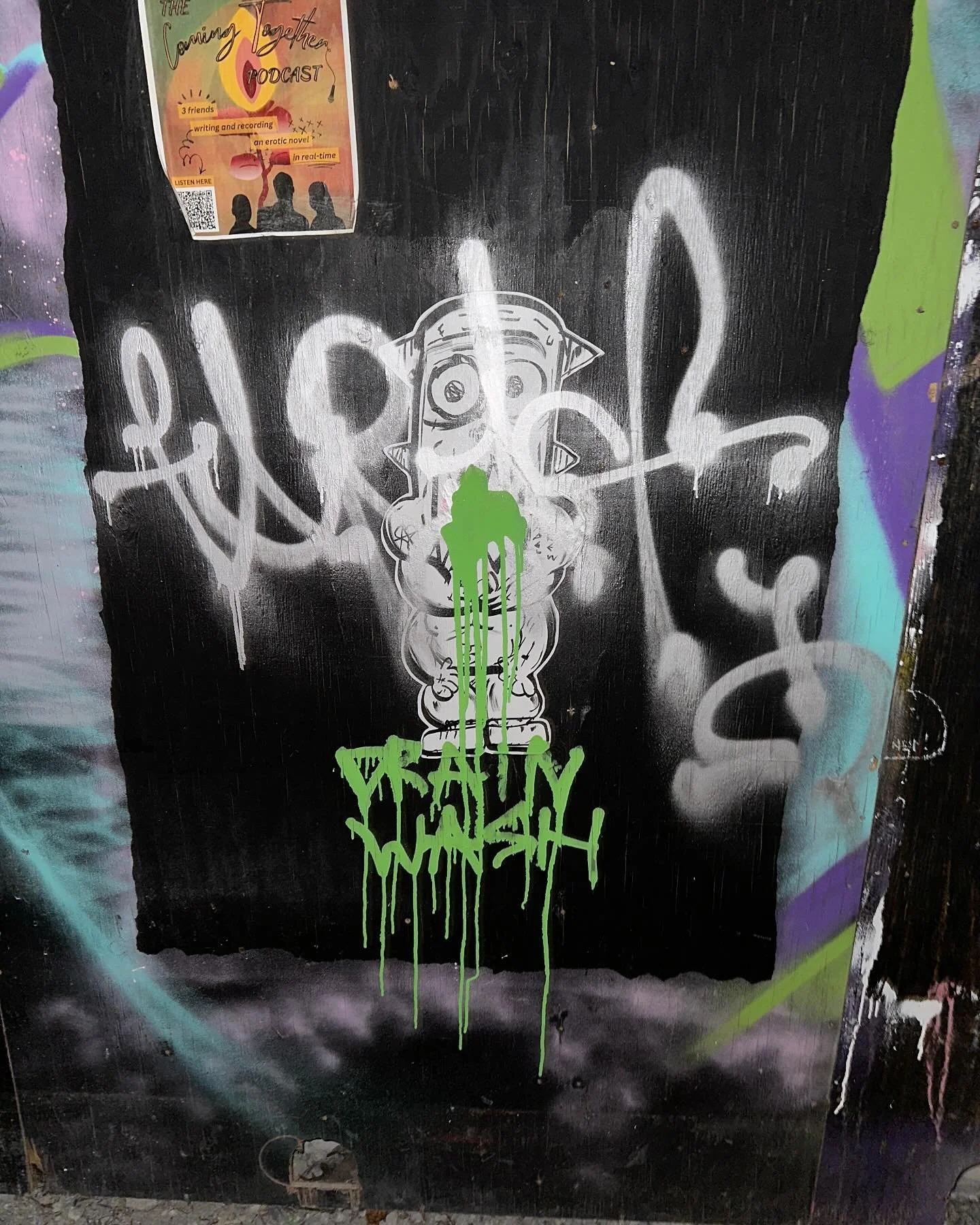 Blerrrk.

#montrealstreetart #punkart #horrorart #pasteup