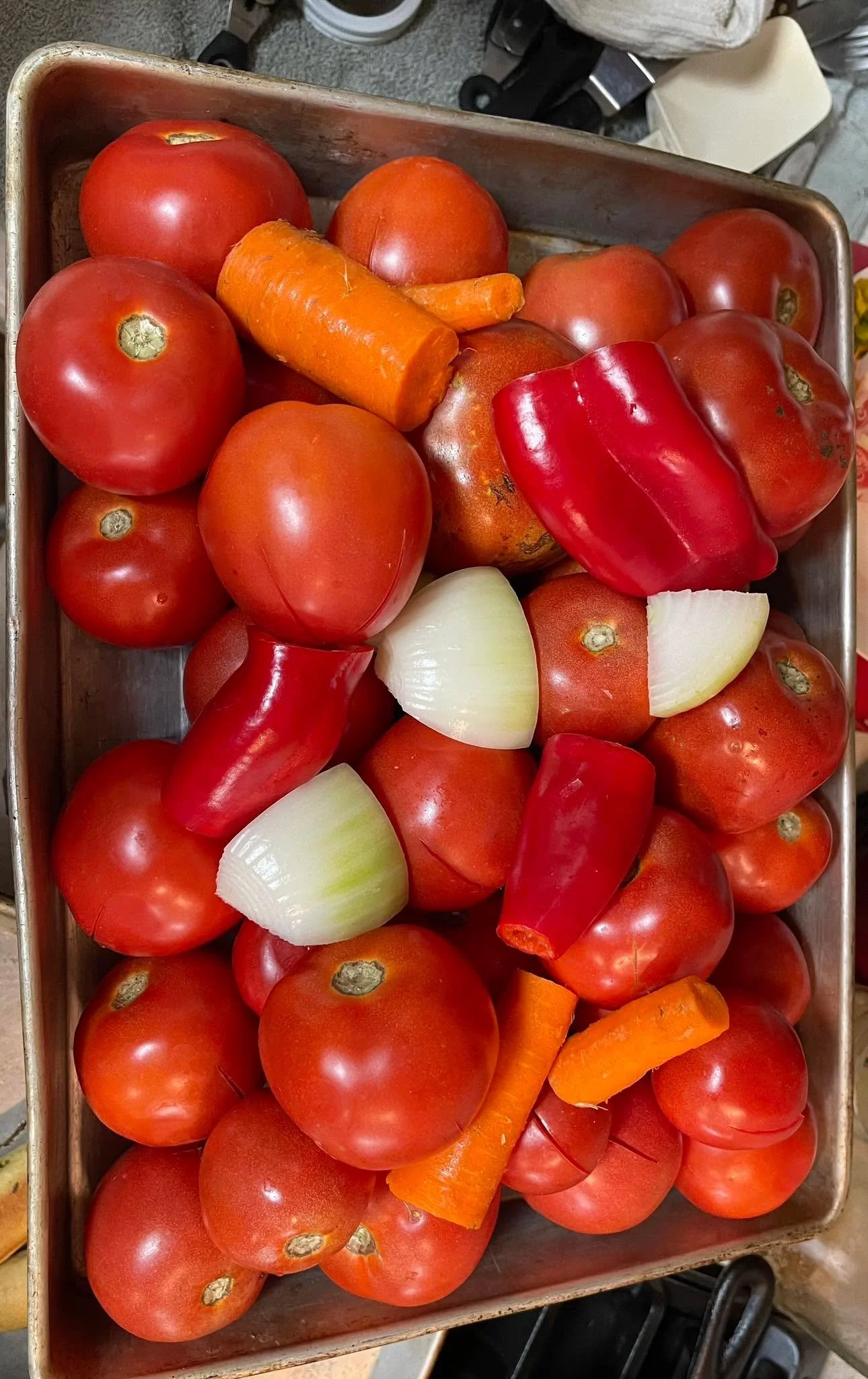 Was blessed with some homegrown tomatoes - so spaghetti sauce it is! (I may have saved one for tomato sandwiches&hellip;)