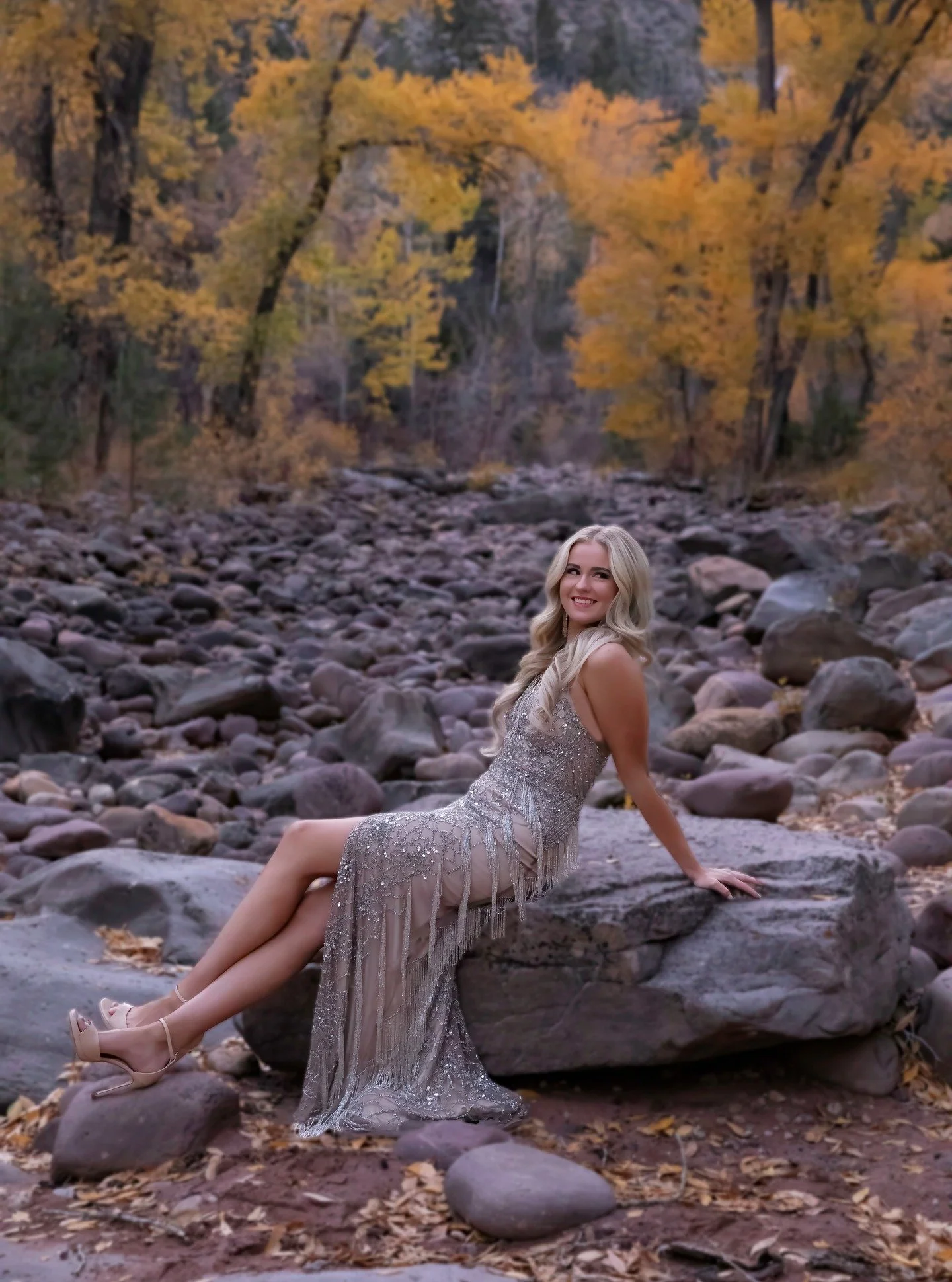 A little sneak peek for my favorite queen!! @missutvol @emmanshelton
✨When your heart is pure and your purpose is to serve, blessings follow wherever you go.