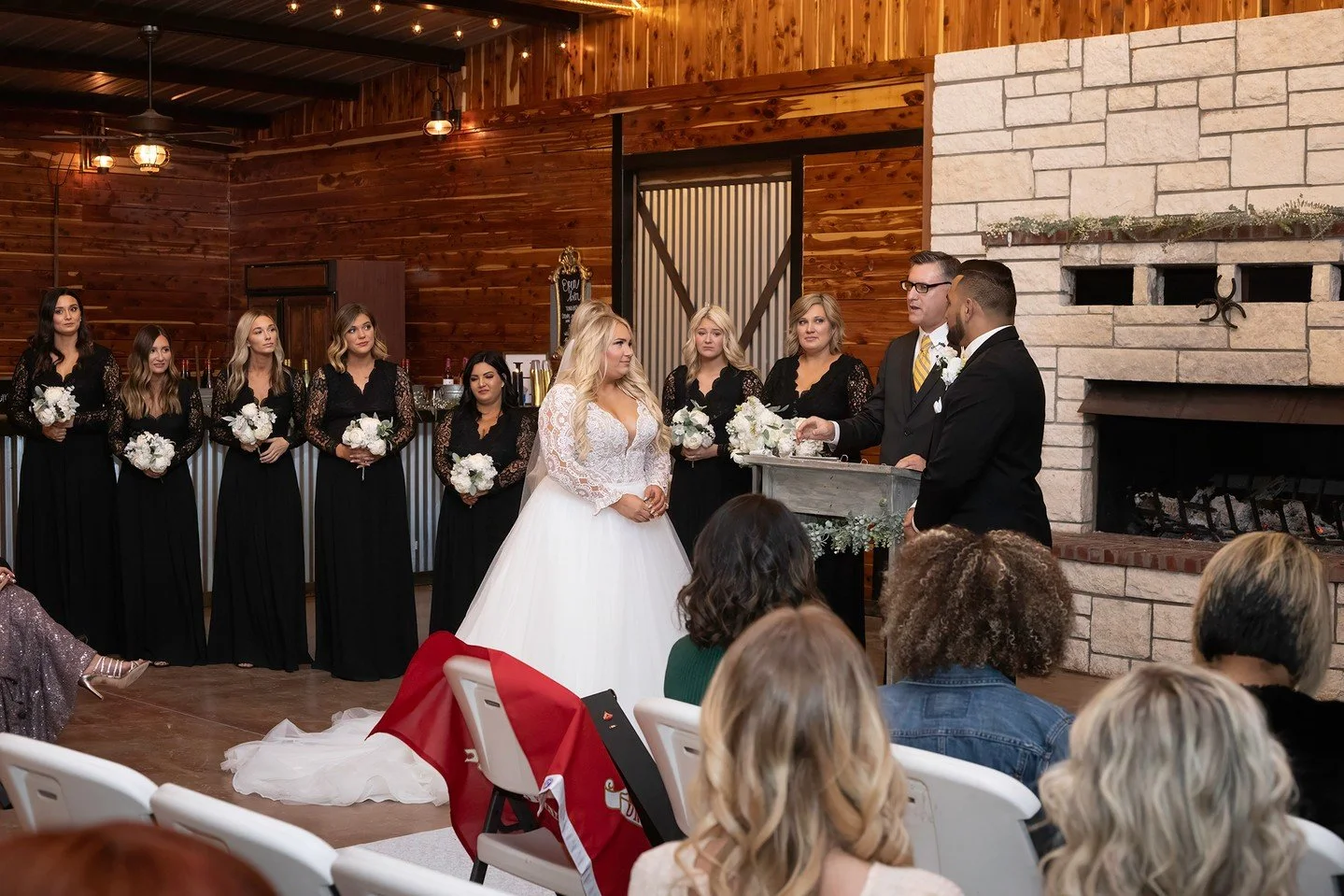💍 Planning a wedding in Marshall MN or Sioux Falls? Today&rsquo;s blog shows how I combine luxury and authentic emotion to capture your day beautifully.
✨ Read more: http://www.keelphotography.com/blog/wedding-photography-in-marshall-mn-the-luxury-l