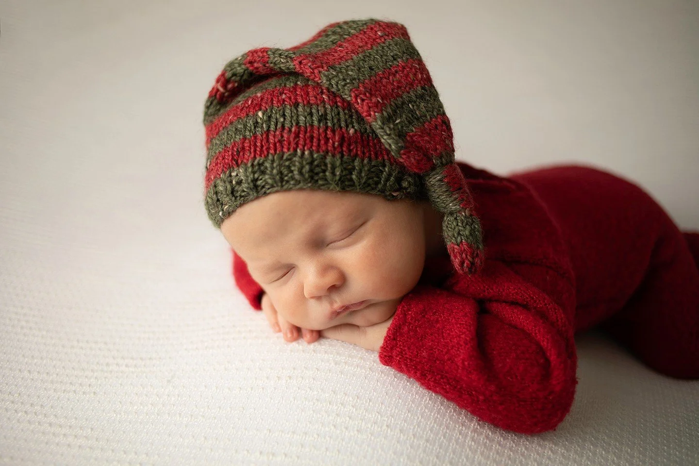 Your baby&rsquo;s safety is never a trend &mdash; it&rsquo;s the foundation of everything I do.
This post is for every parent planning newborn photos &mdash; whether you book with me or not. 🤍
👉 Read the full guide on the blog: http://www.keelphoto